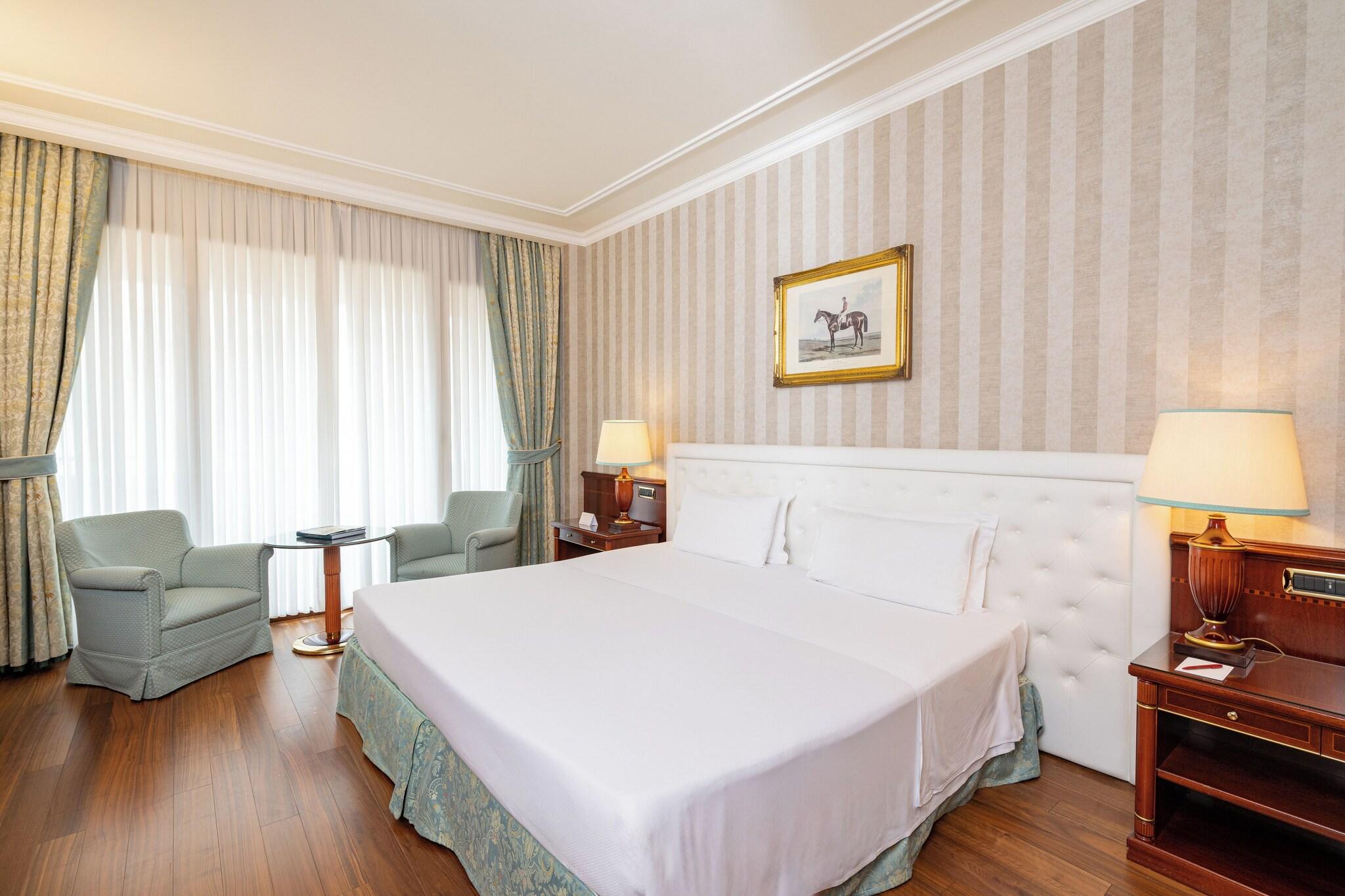 Double Deluxe King Bed