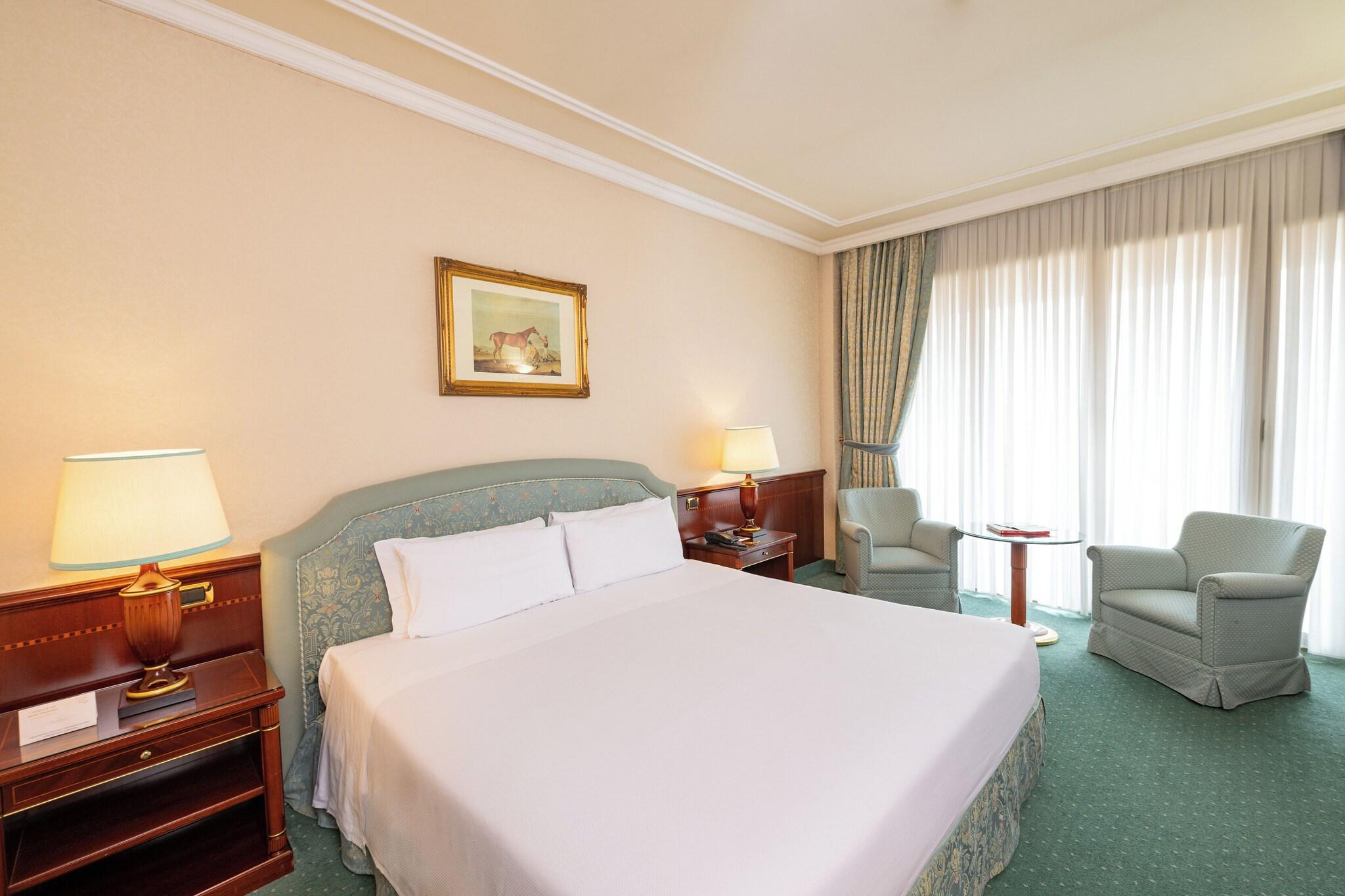 Double Deluxe King Bed