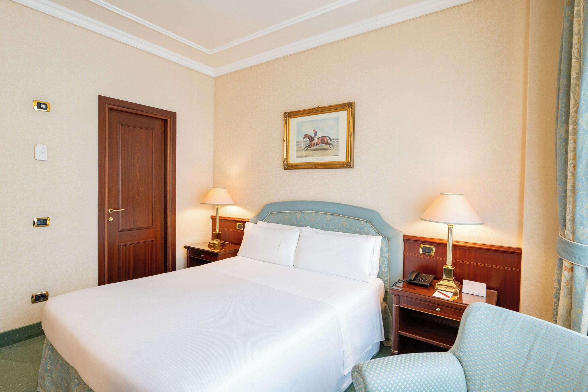 Double Classic Queen Bed