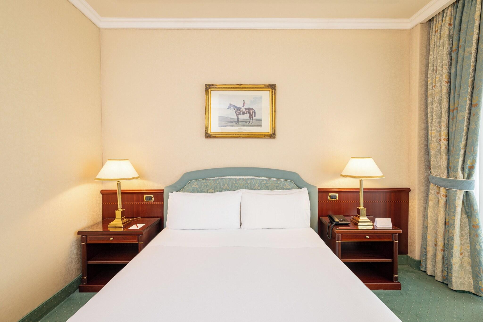 Double Classic Queen Bed