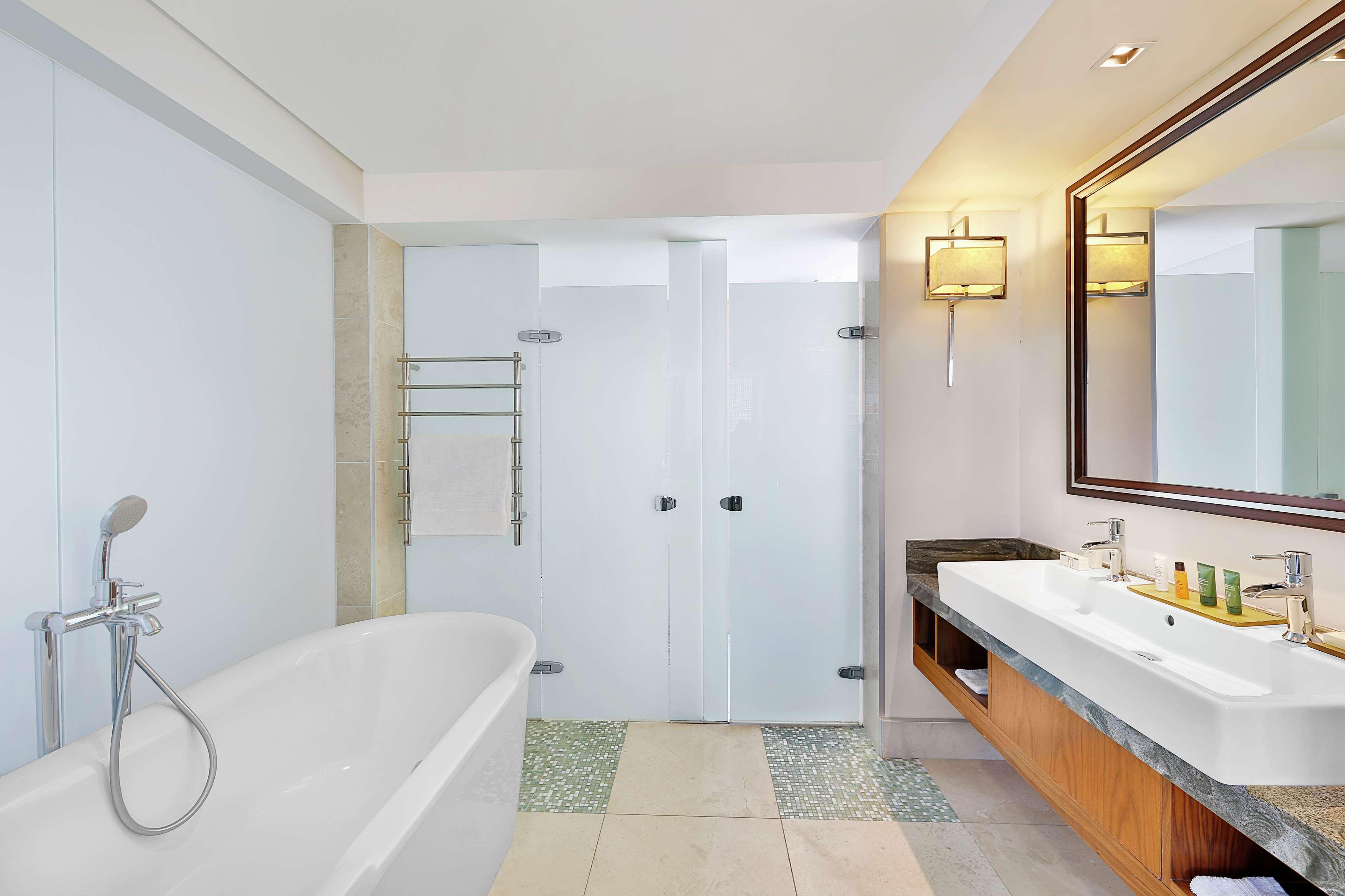 Double Deluxe King Bed