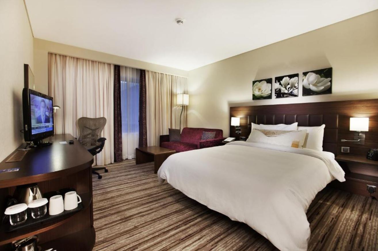 Family Room Queen Size Bed