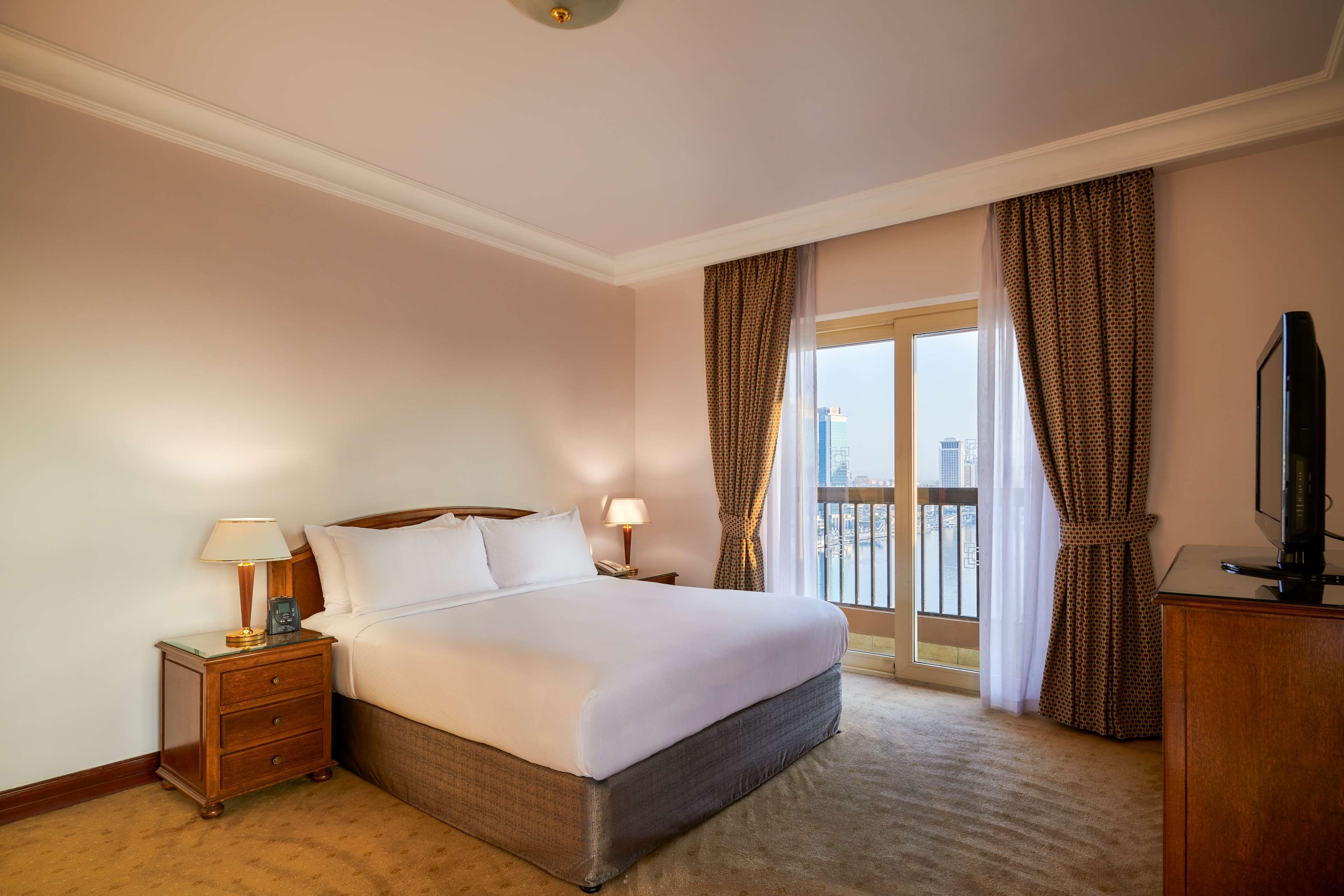 Double Deluxe King Bed