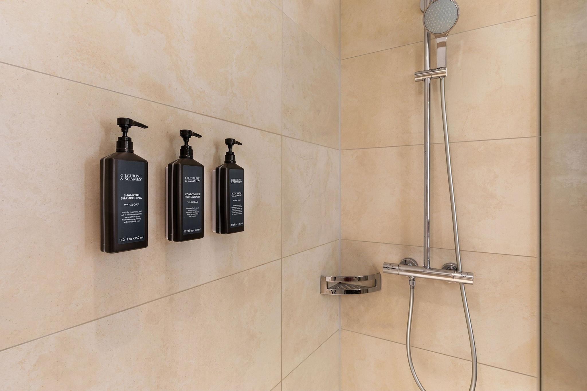 Double Club Queen Bed