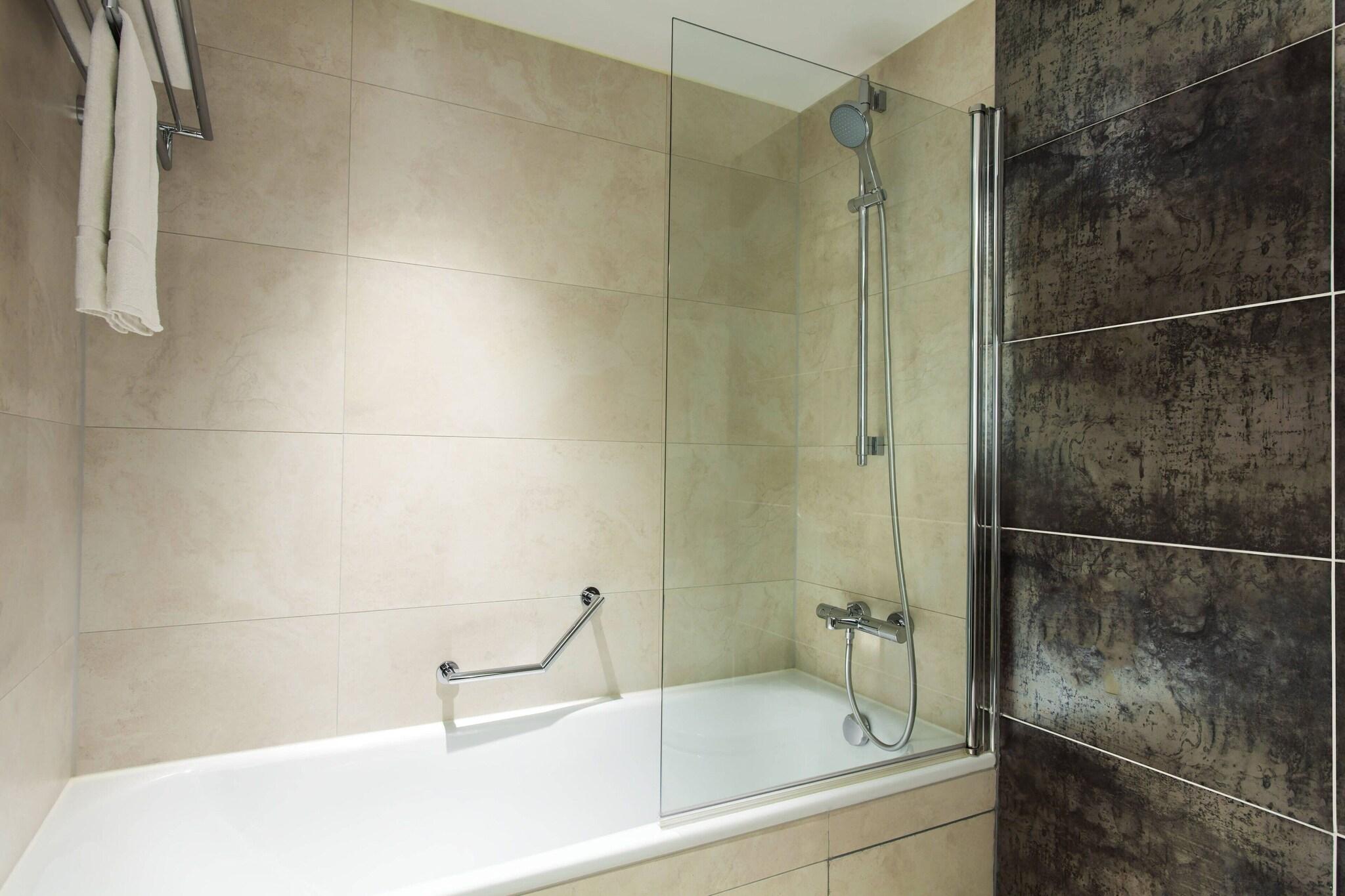 Twin Superior City View