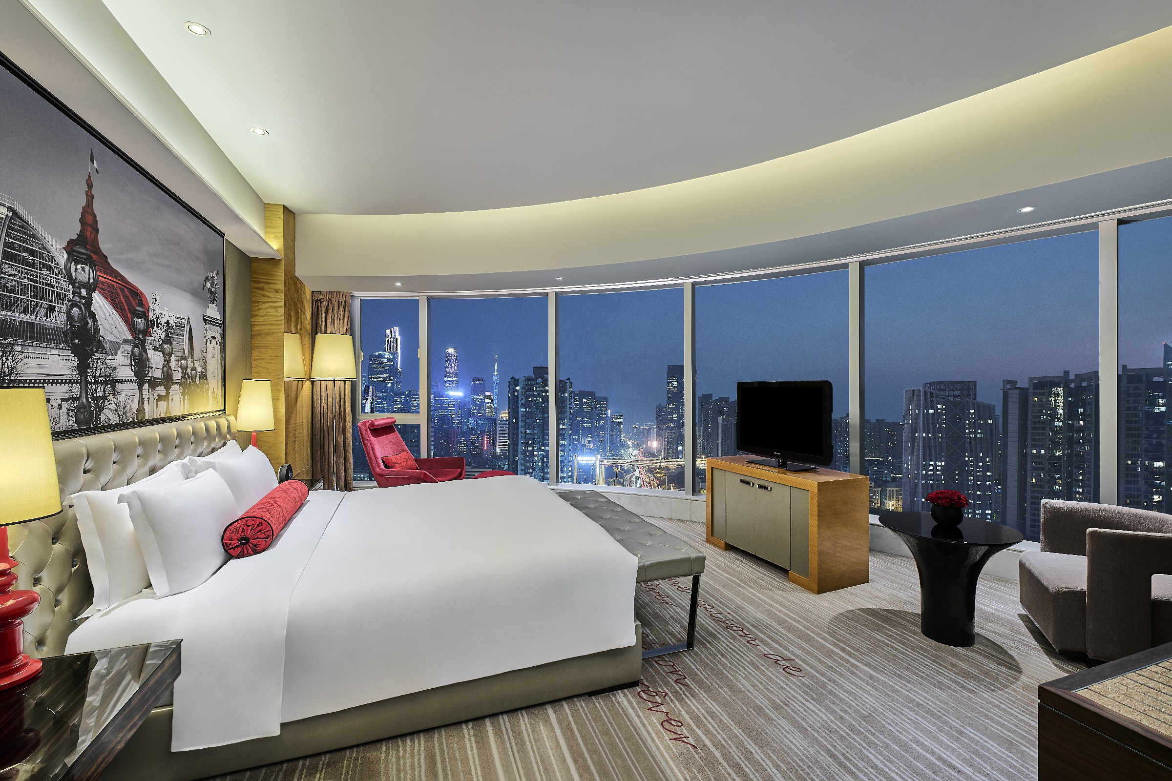Double Deluxe King Bed