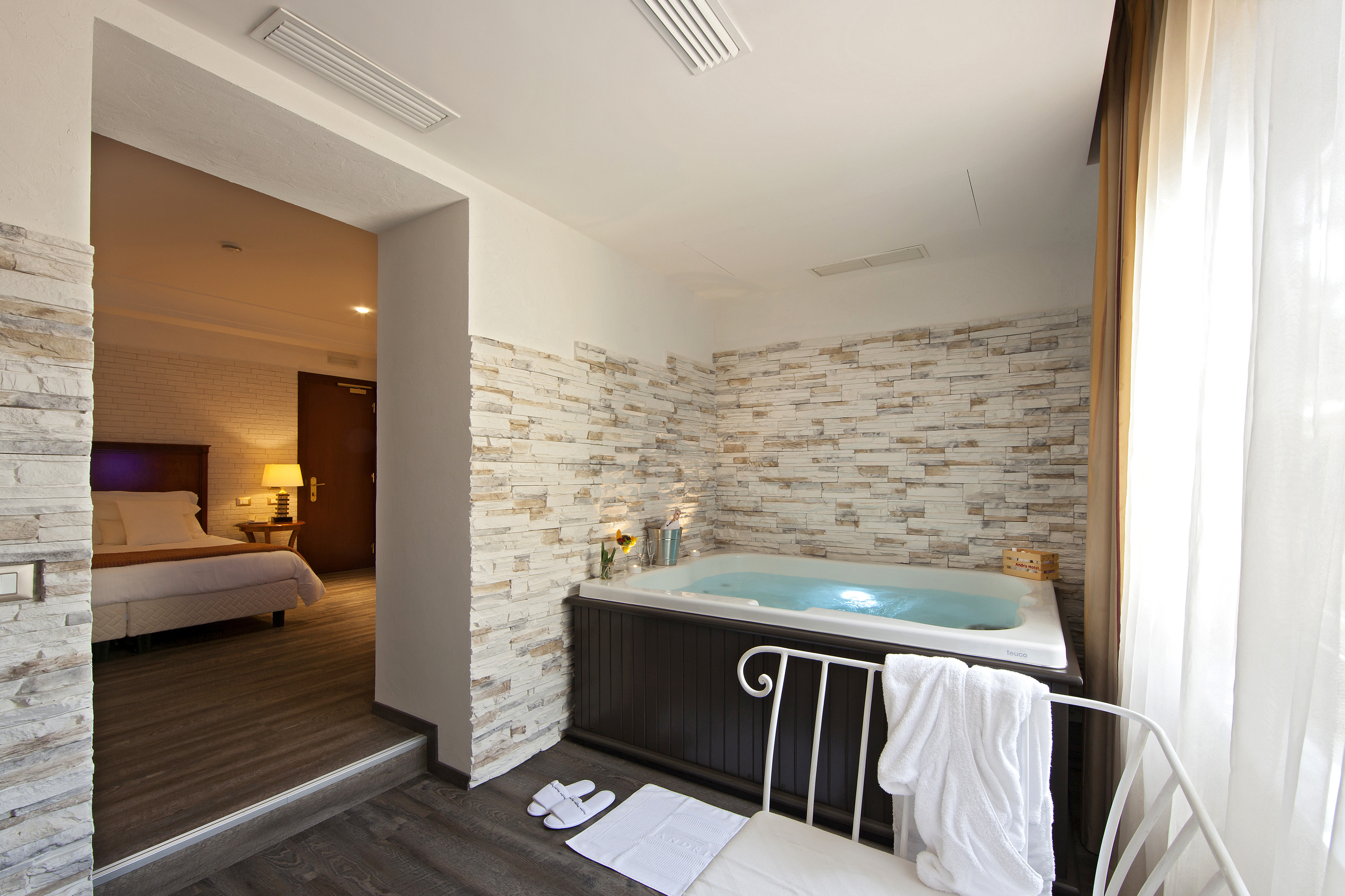 Double or Twin Standard