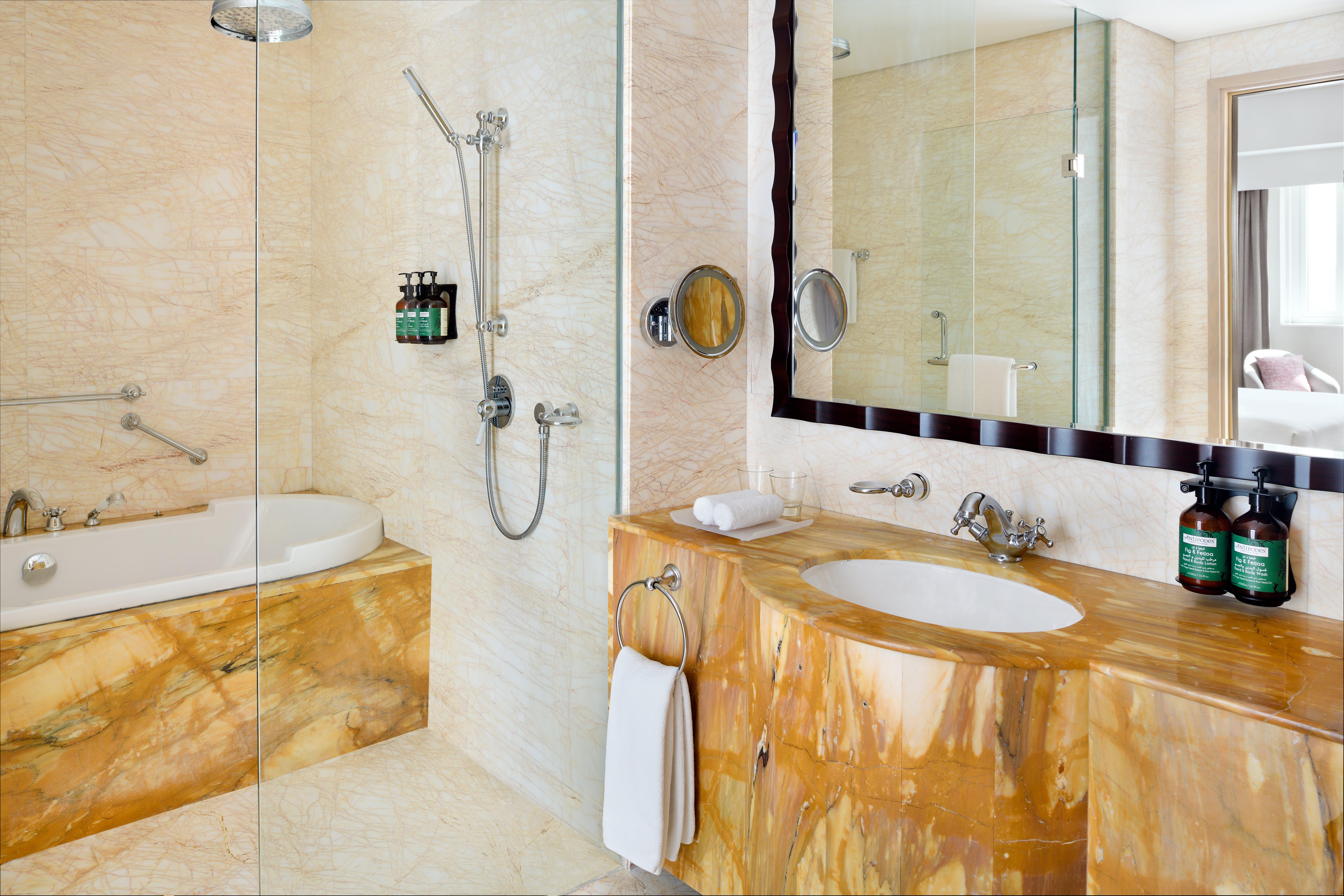 Junior Suite King Bed Smoking