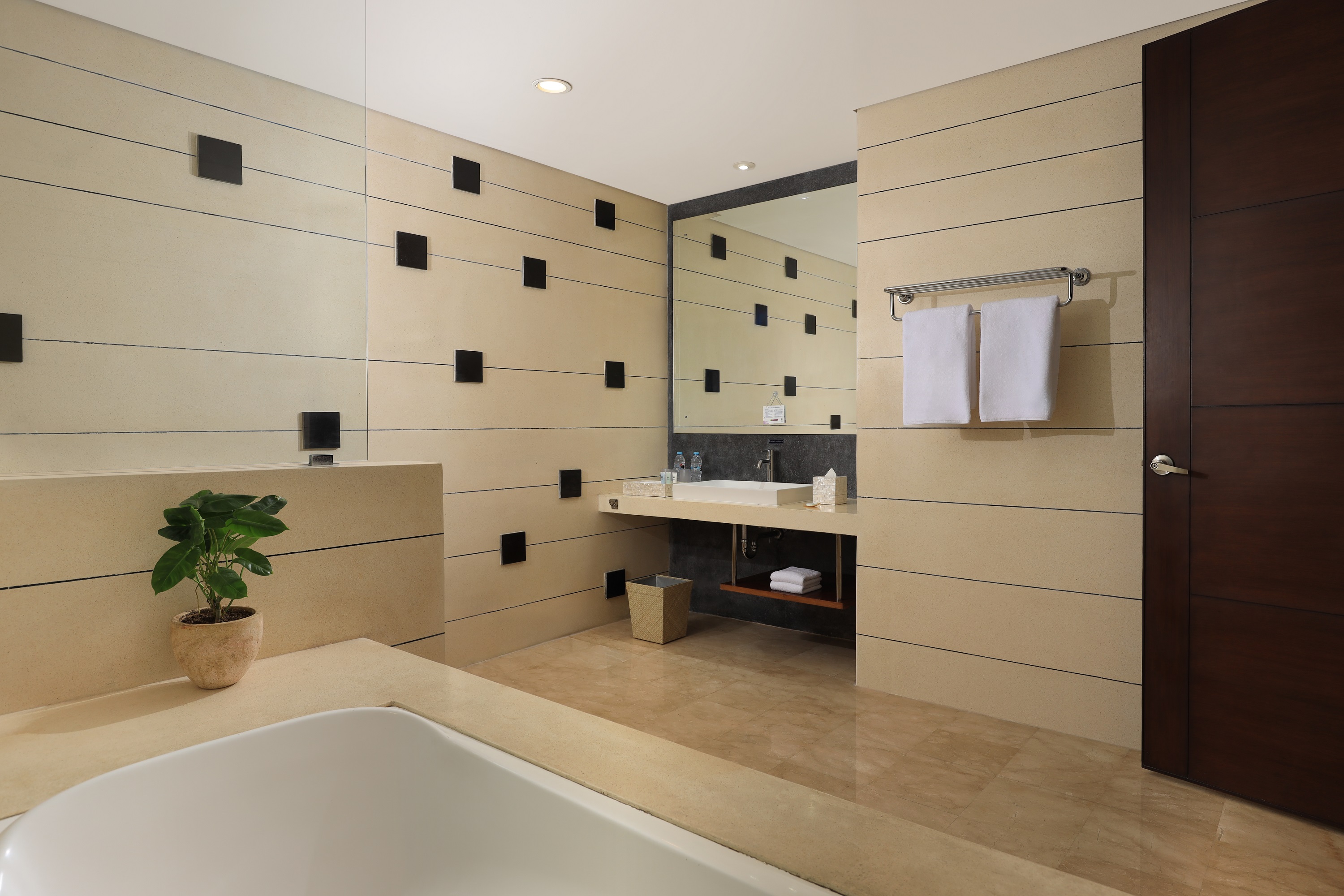 Junior Suite Pool View