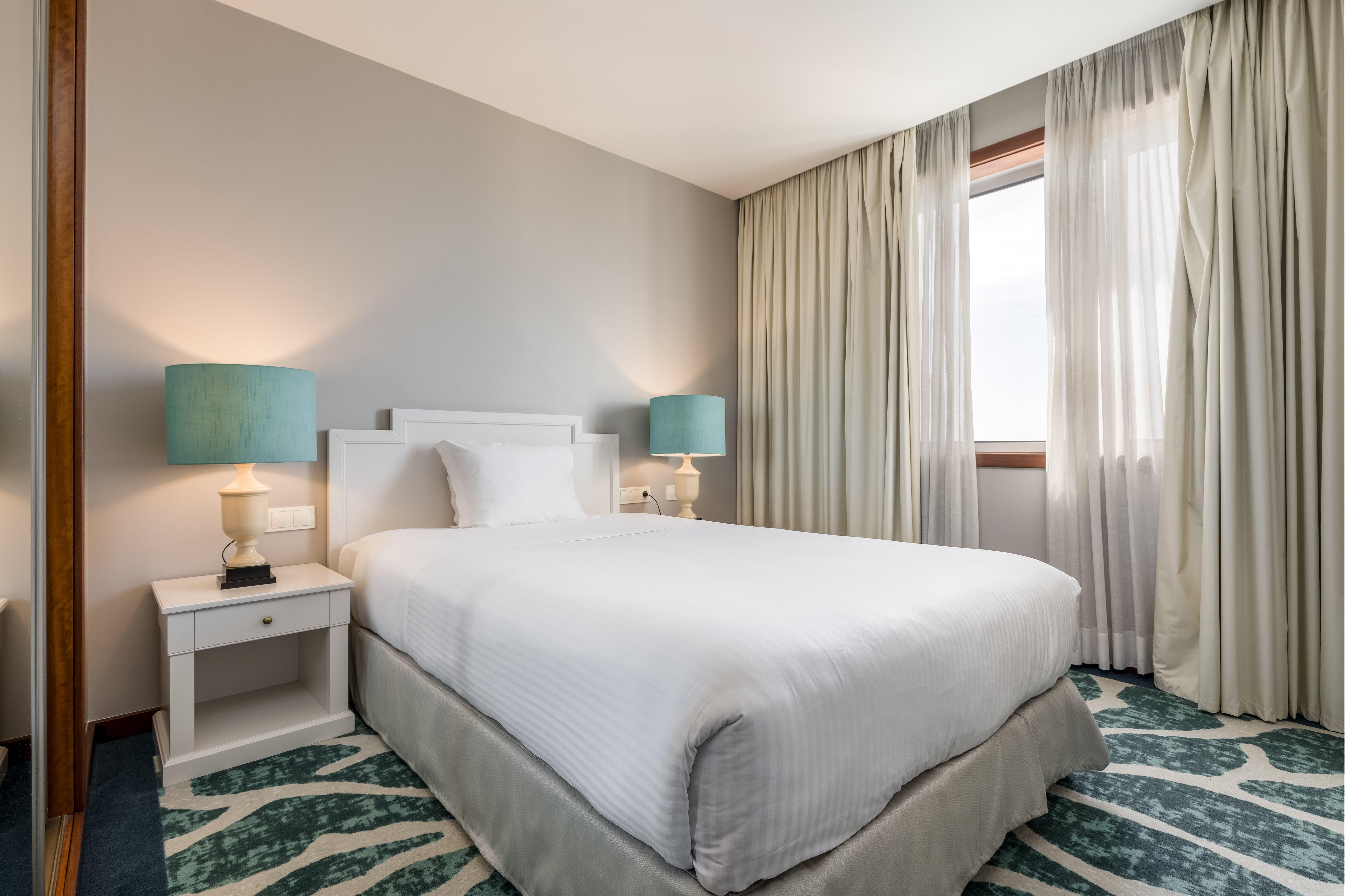 Suite Queen Size Bed