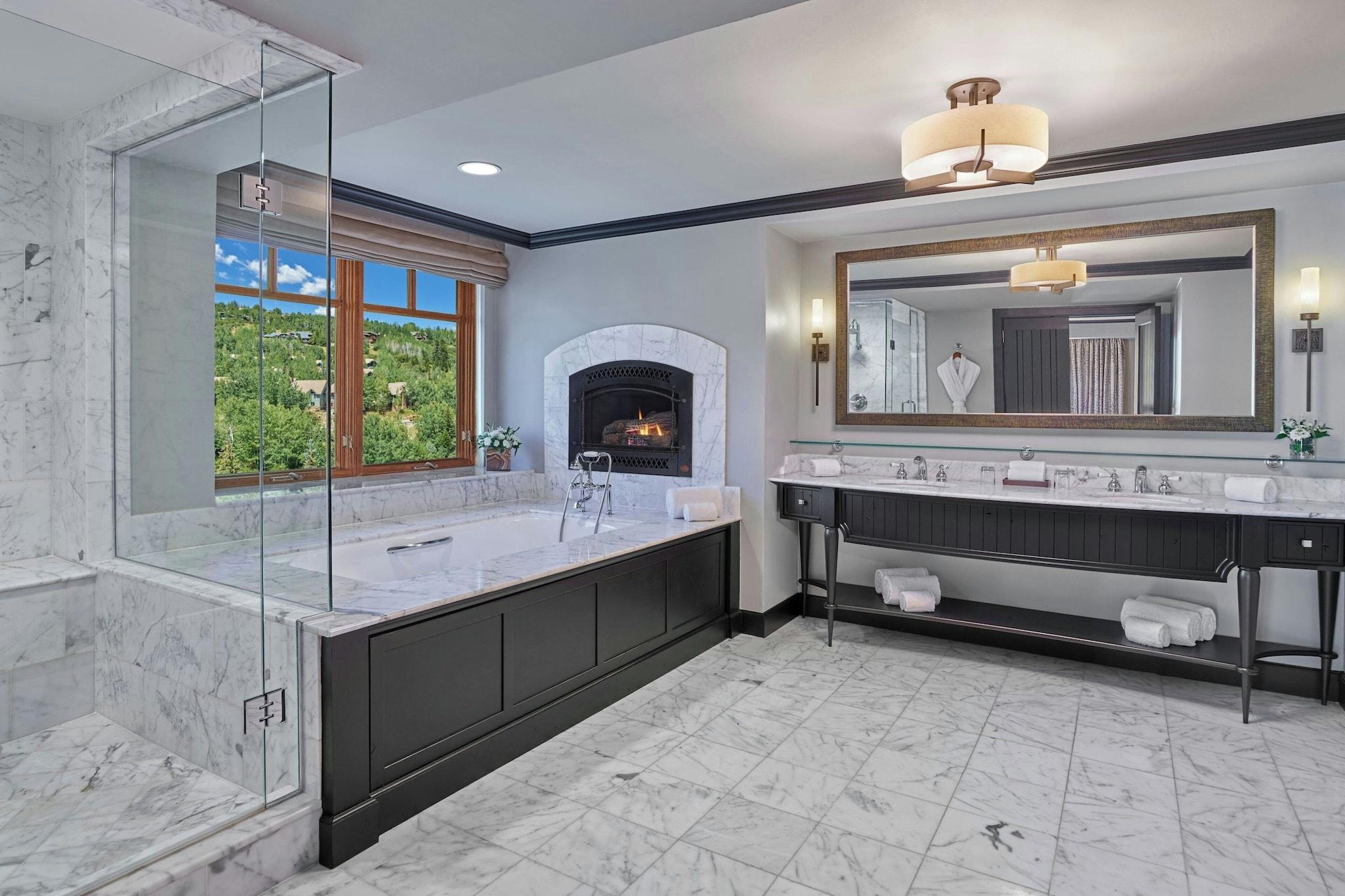 Suite King Bed One Bedroom 