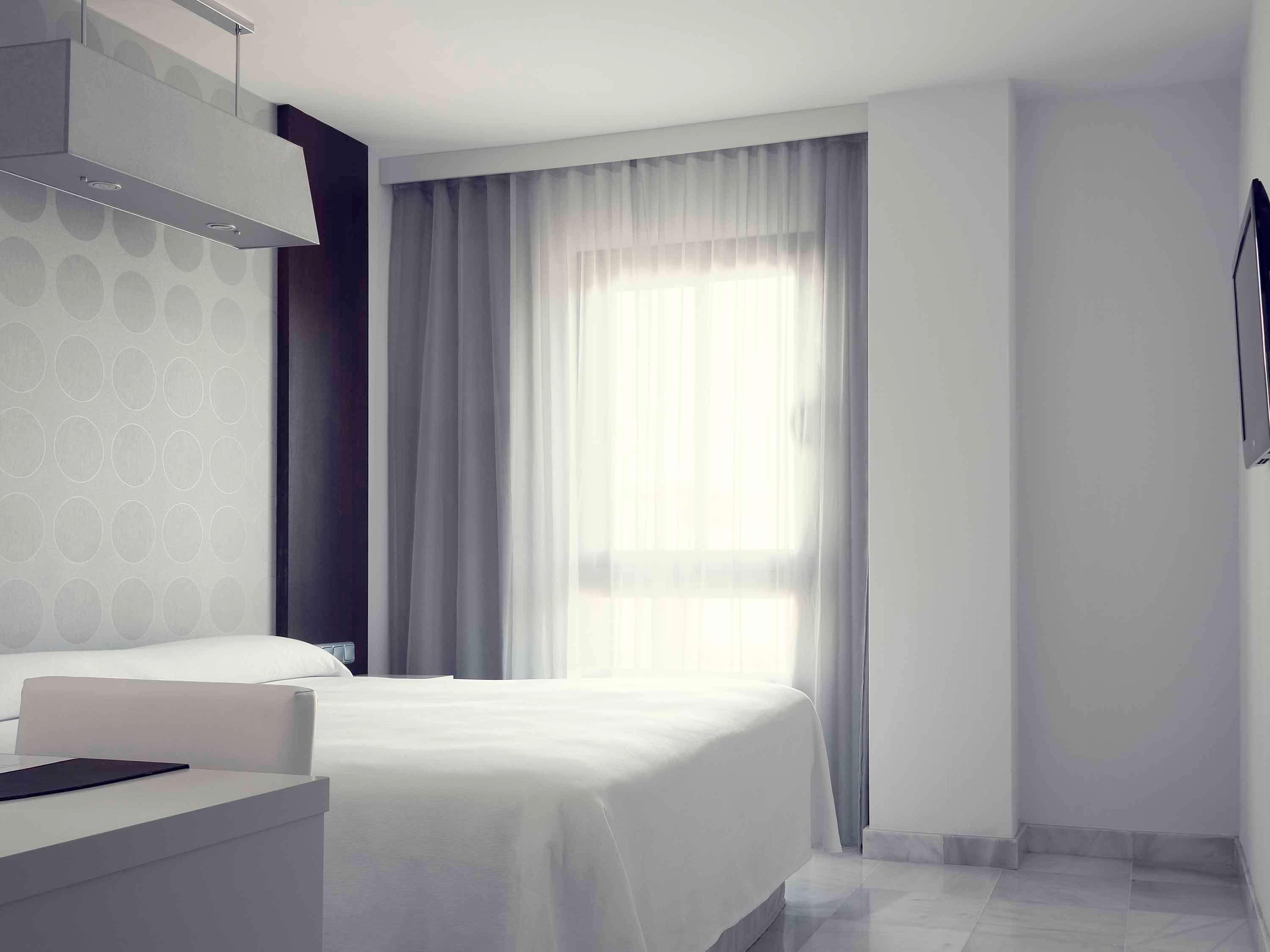 Double Queen Size Bed