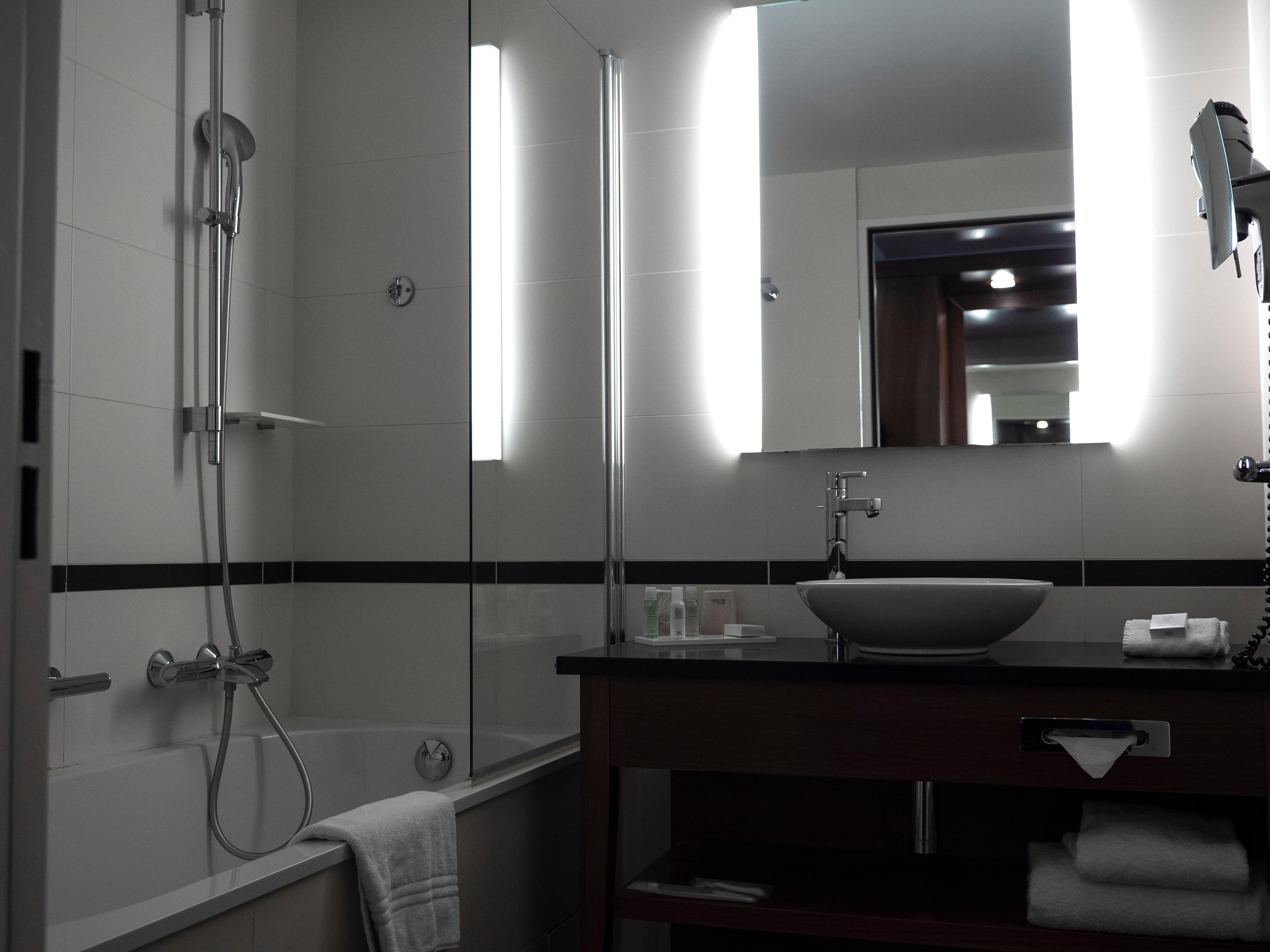 Double Business Queen Bed