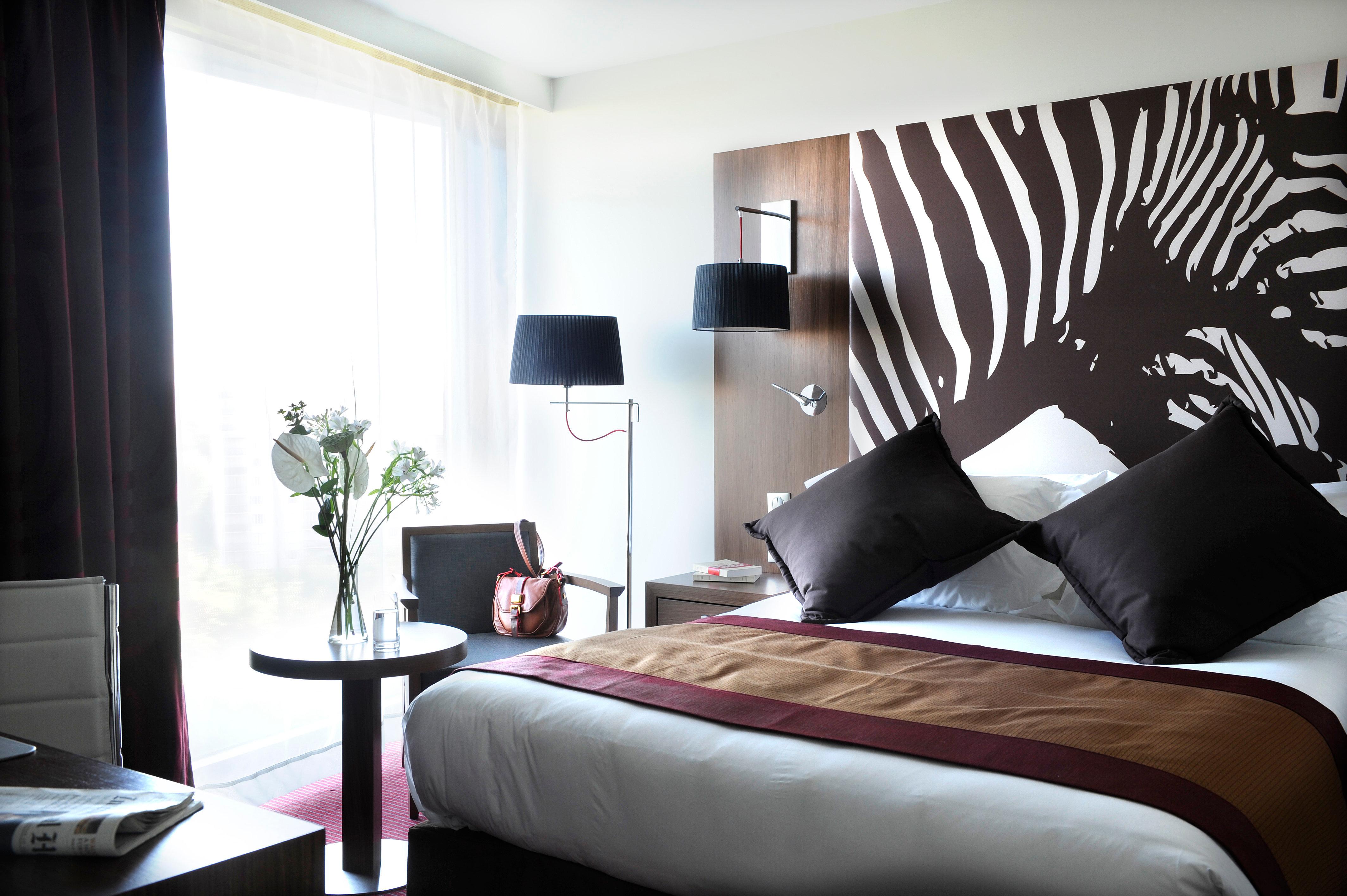 Double Business Queen Bed