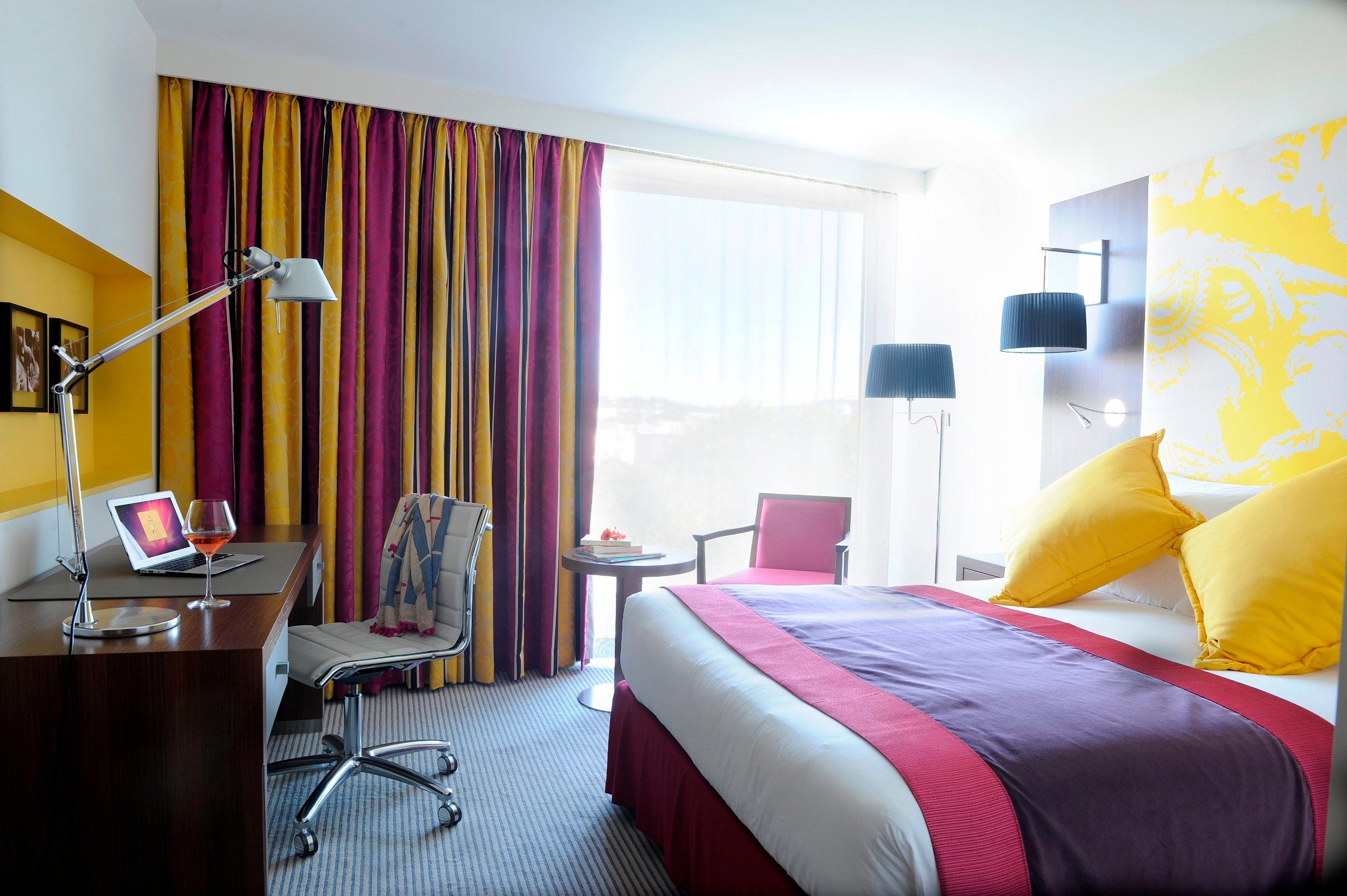 Double Business Queen Bed