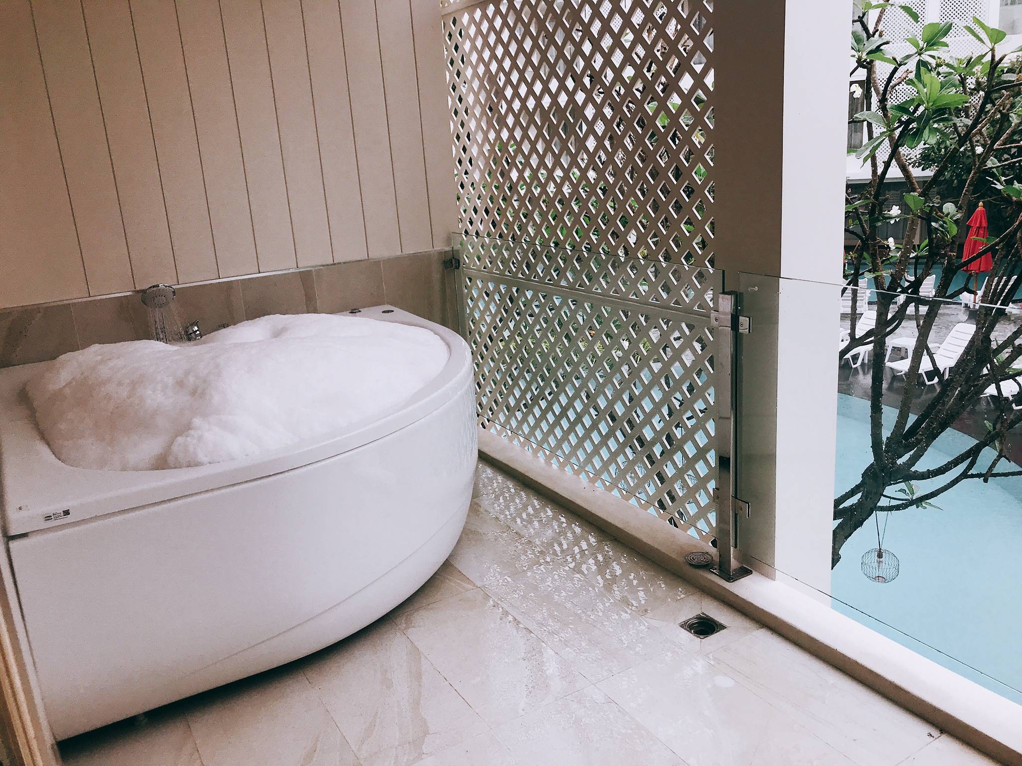 Double Deluxe with Jacuzzi