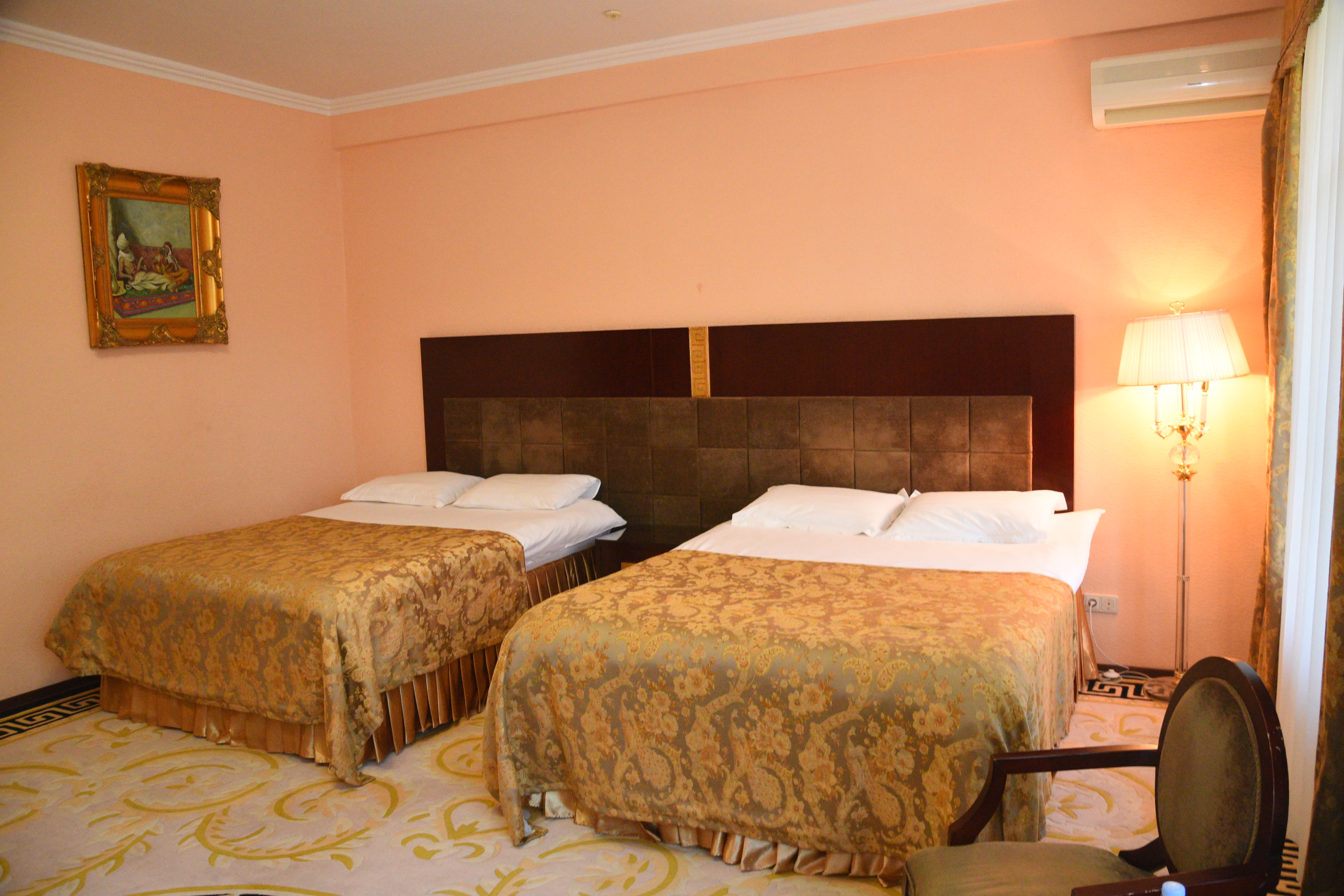 Twin Deluxe Two Beds