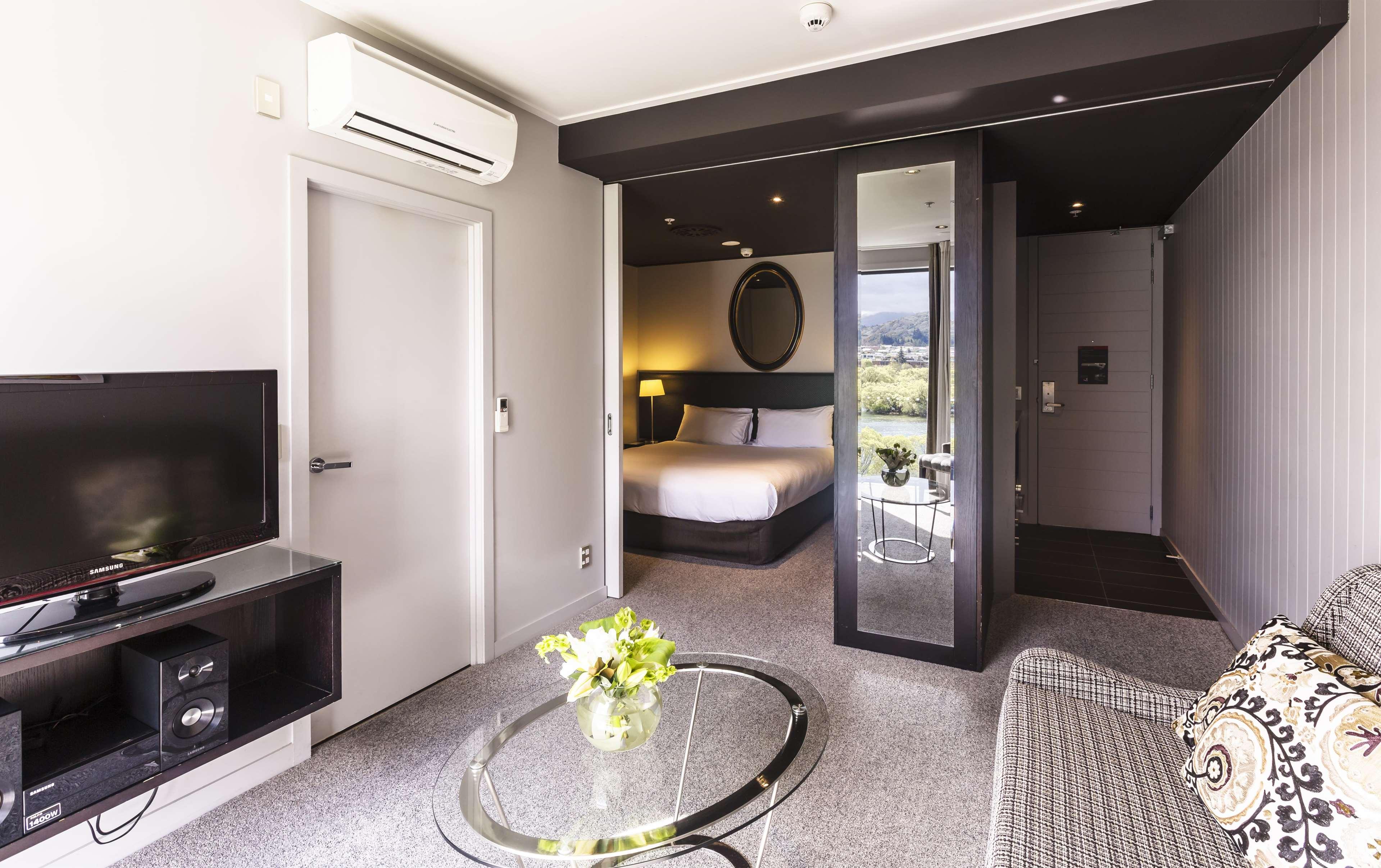 Double Deluxe King Bed