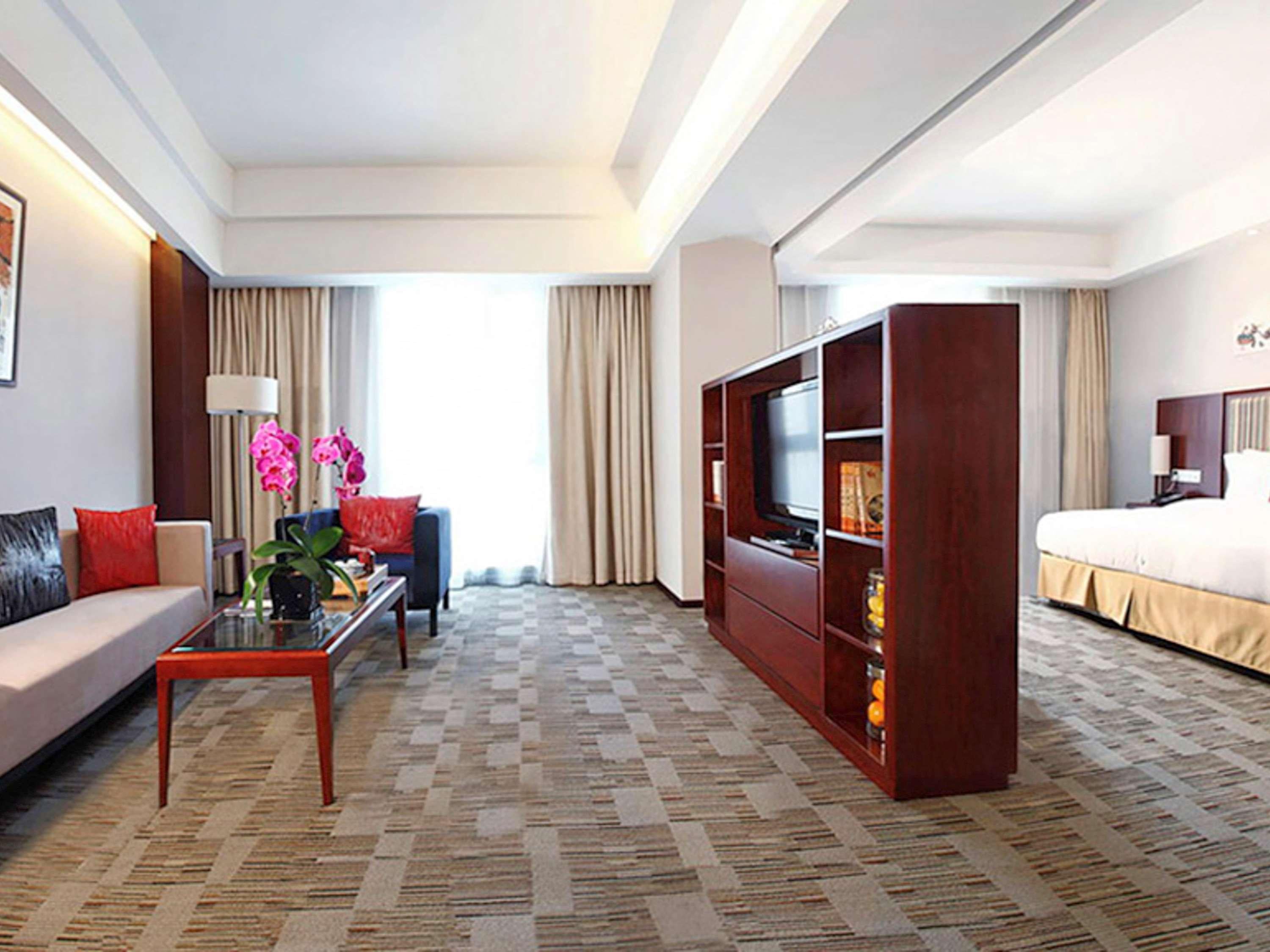 Junior Suite King Size Bed