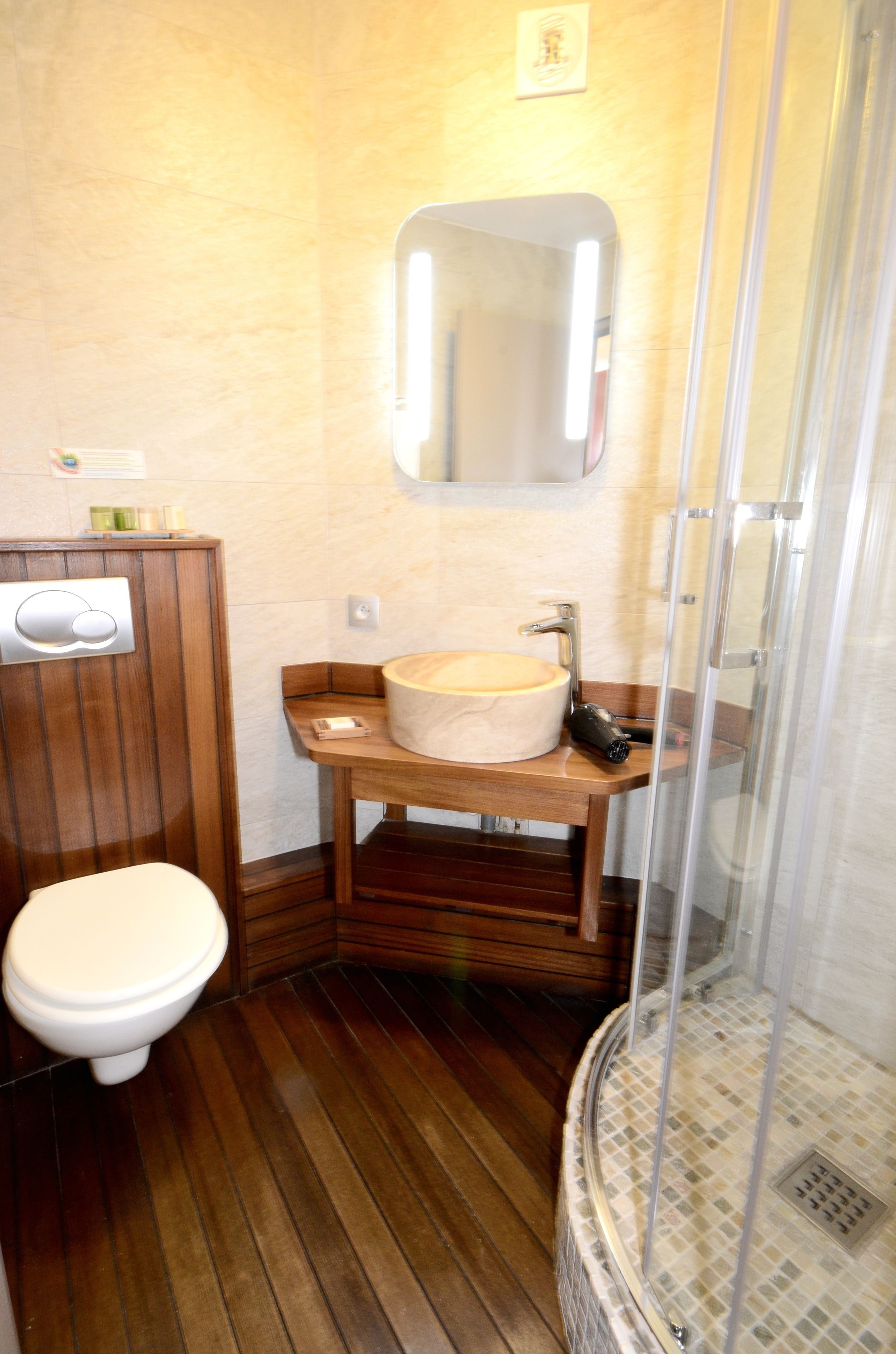 Double or Twin Superior