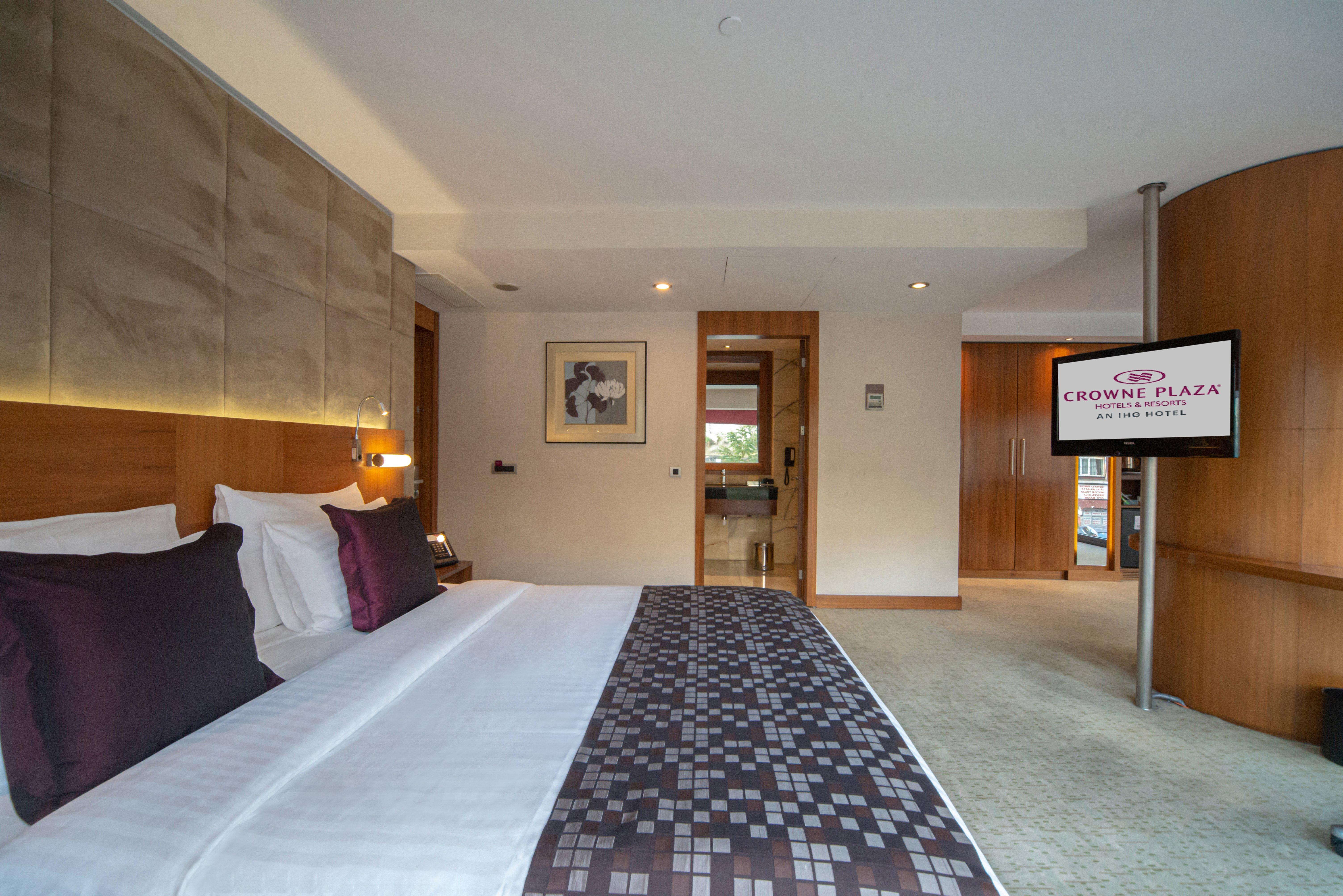 Junior Suite King Size Bed