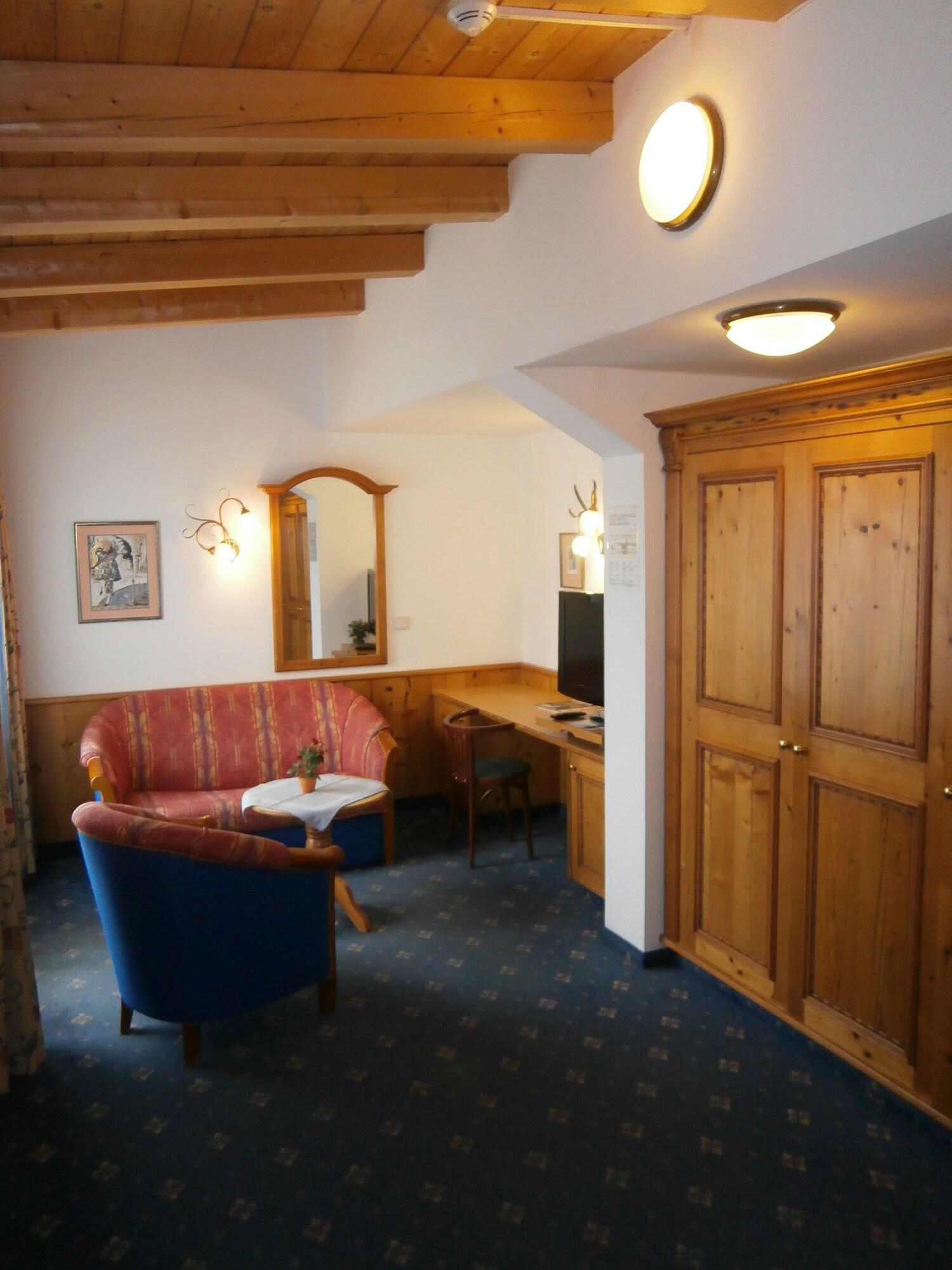 Double Deluxe King Bed