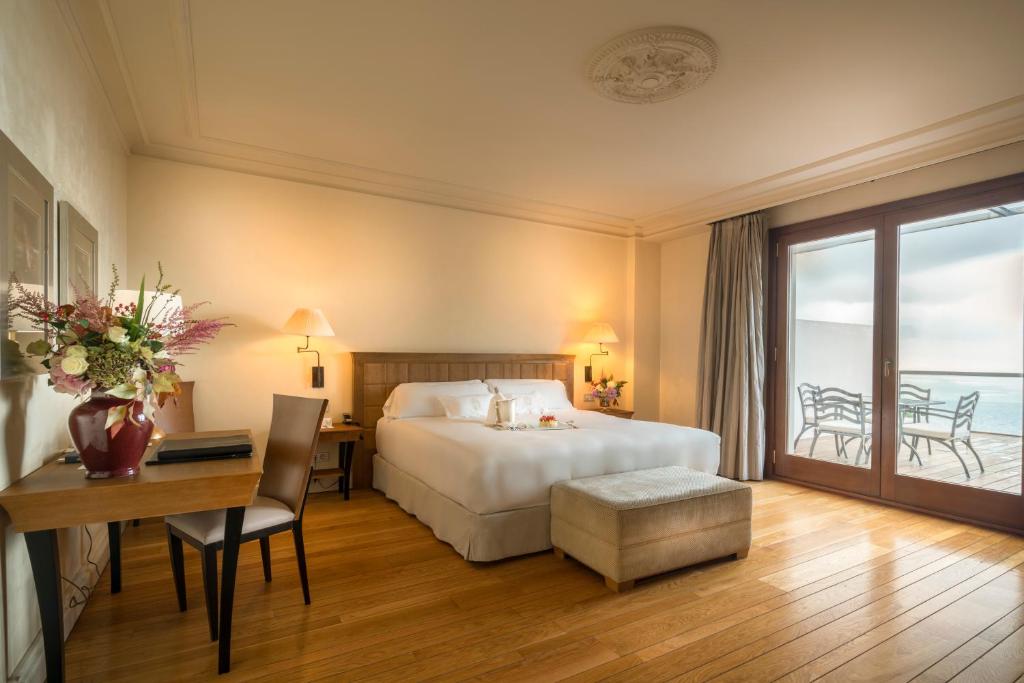 Double Deluxe with Terrace