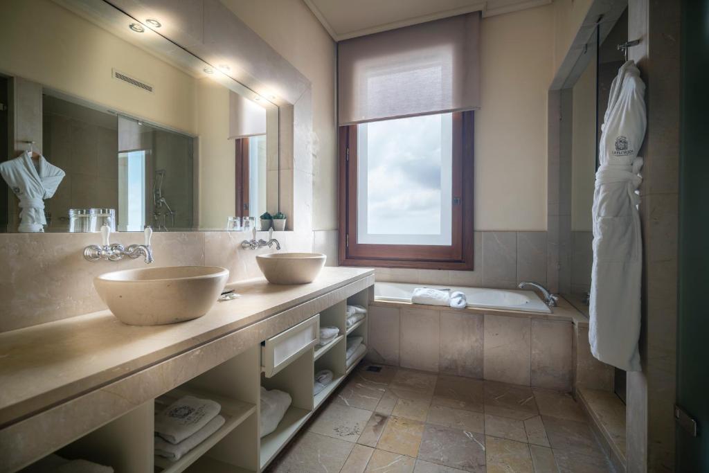 Double Deluxe City View