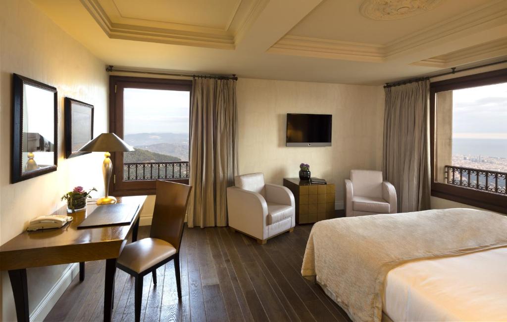 Double Deluxe Mountain View