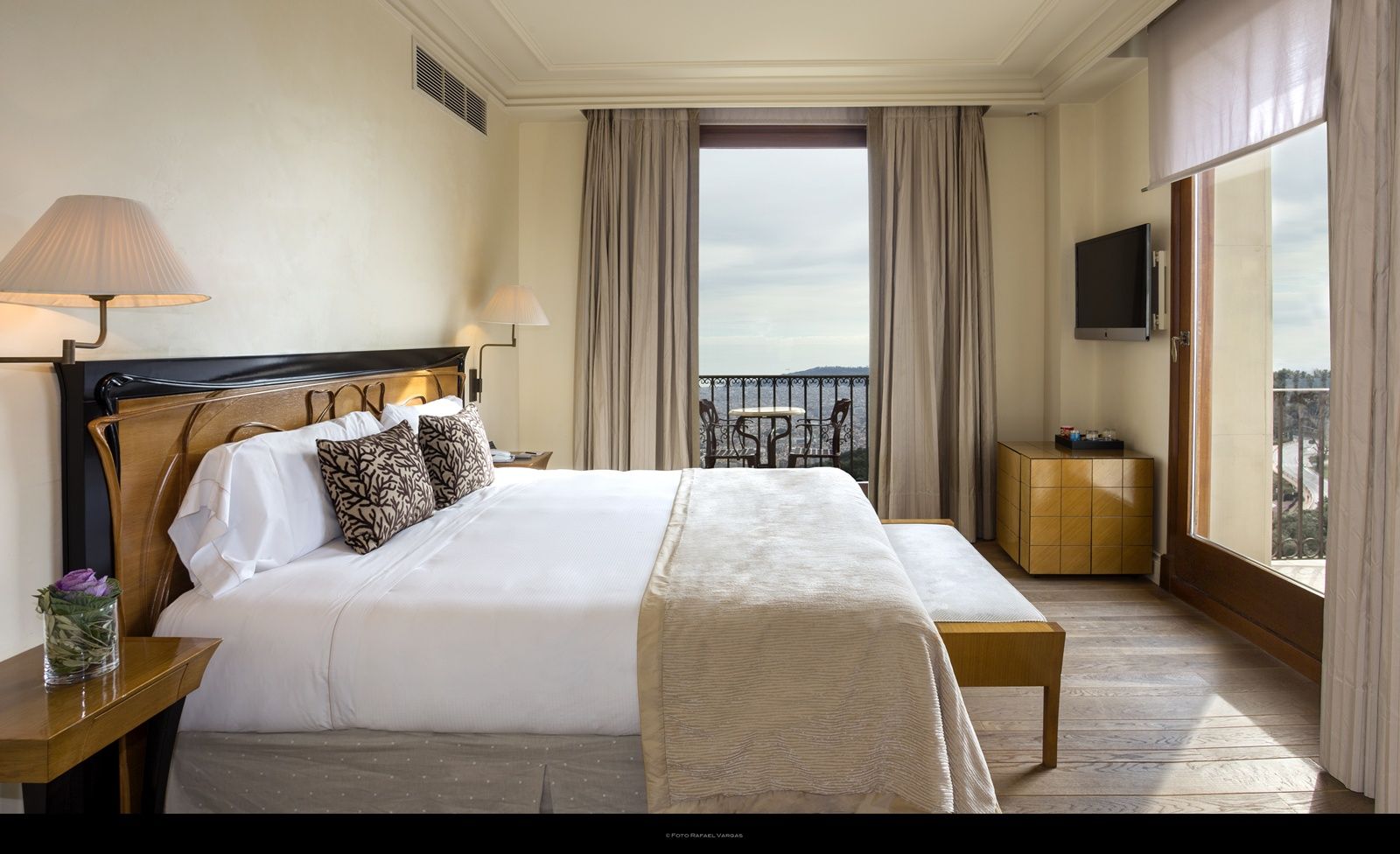 Junior Suite Mountain View