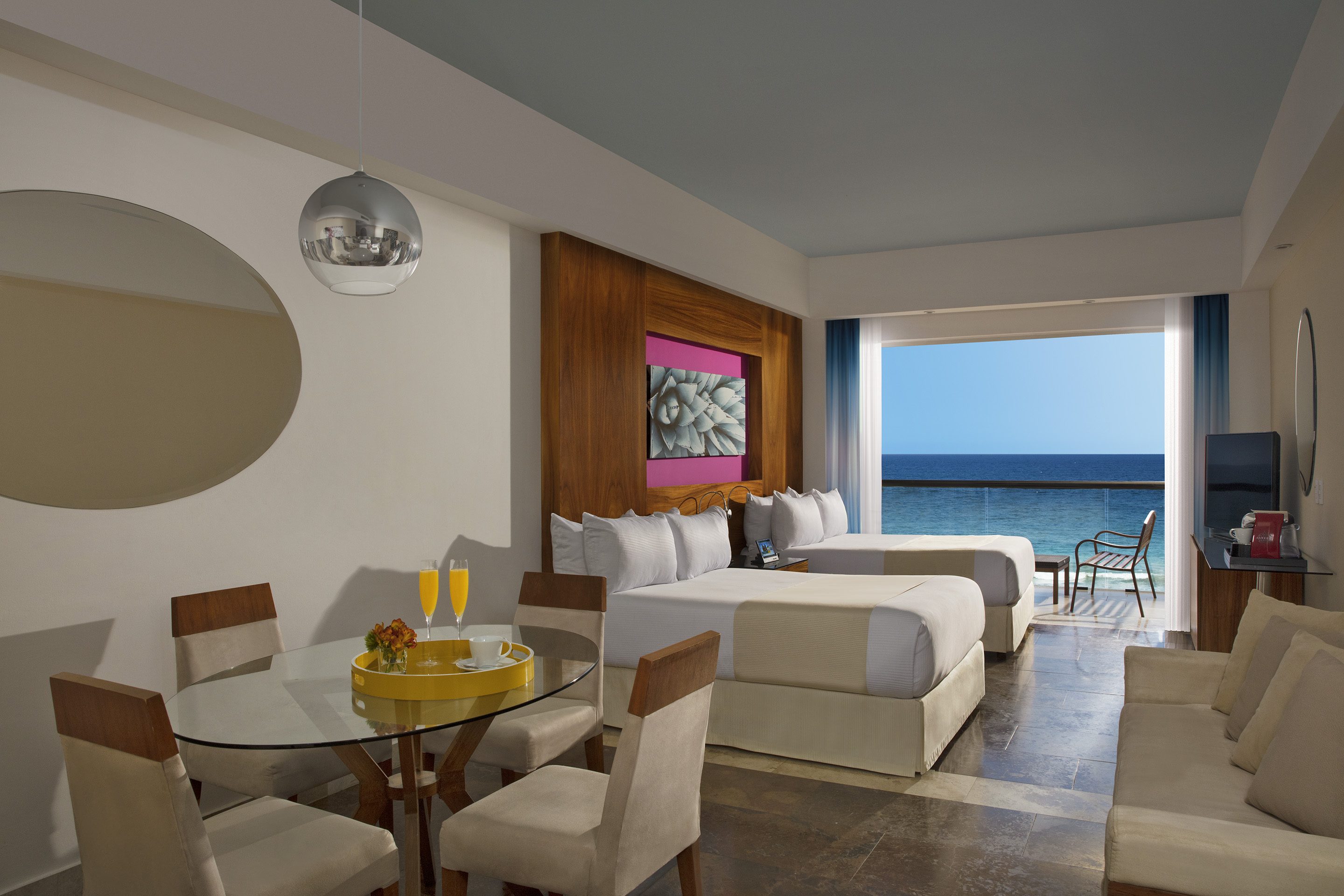 Junior Suite Ocean Front Two Double Beds