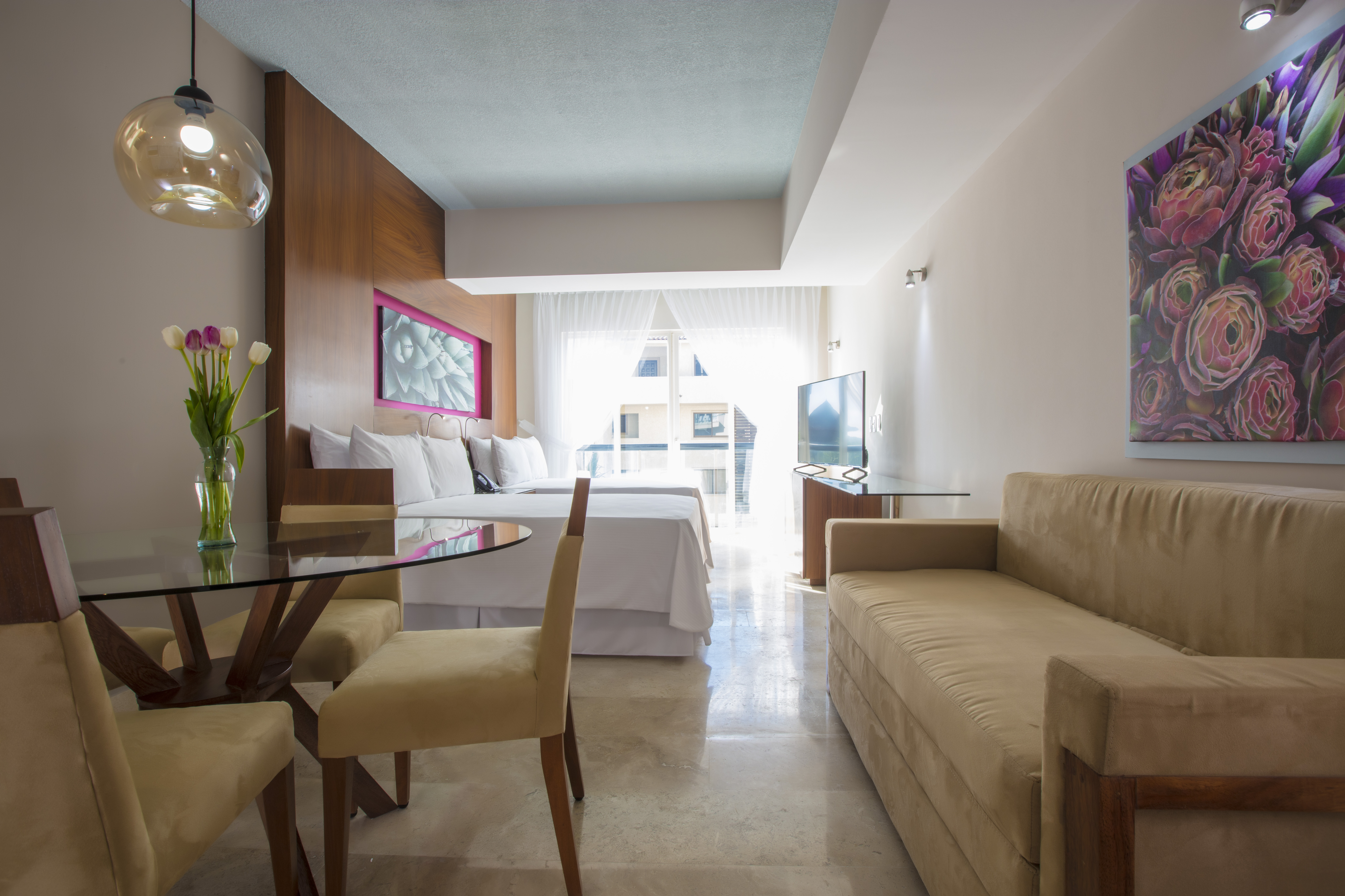 Double Deluxe King Bed