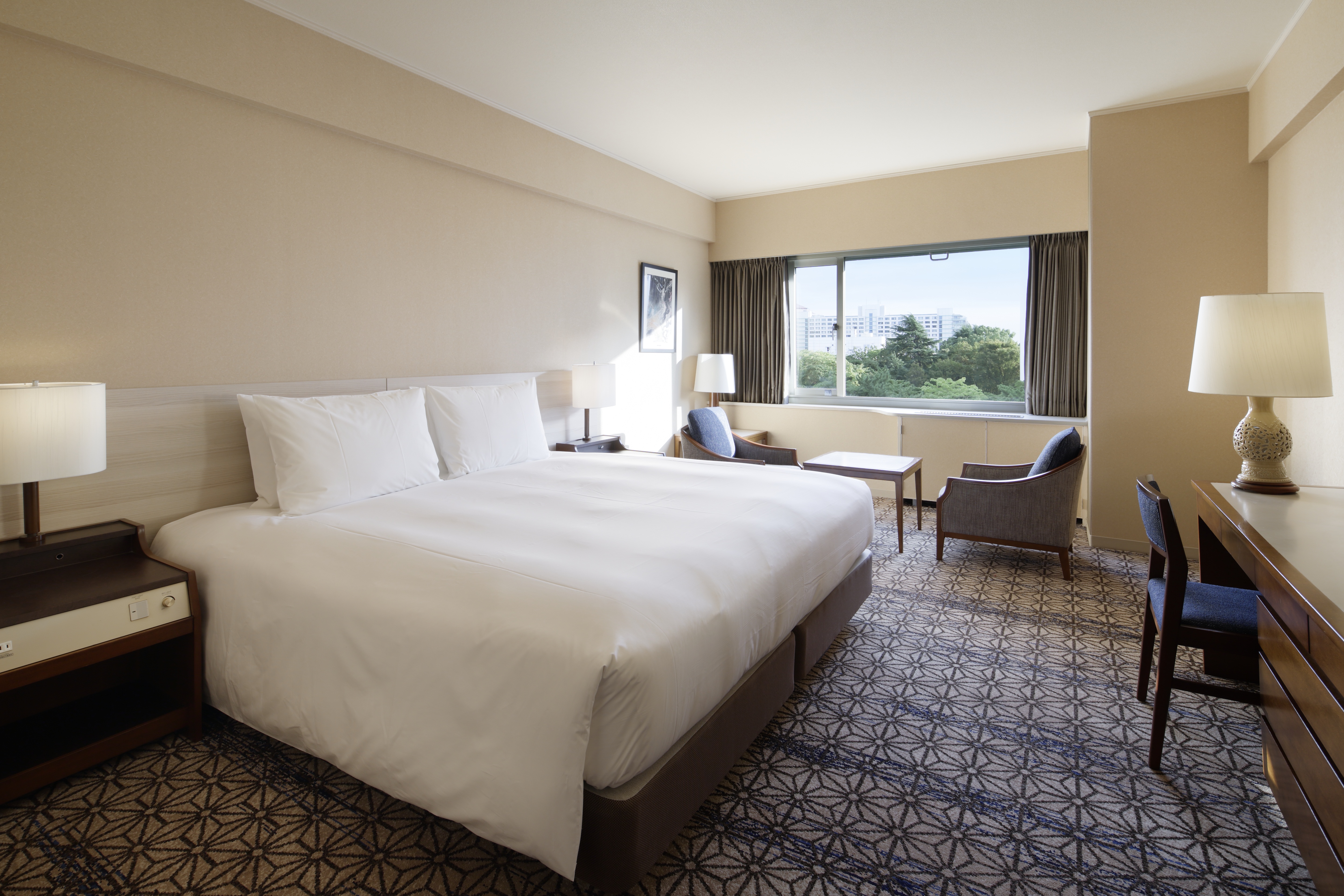 Double Deluxe King Bed