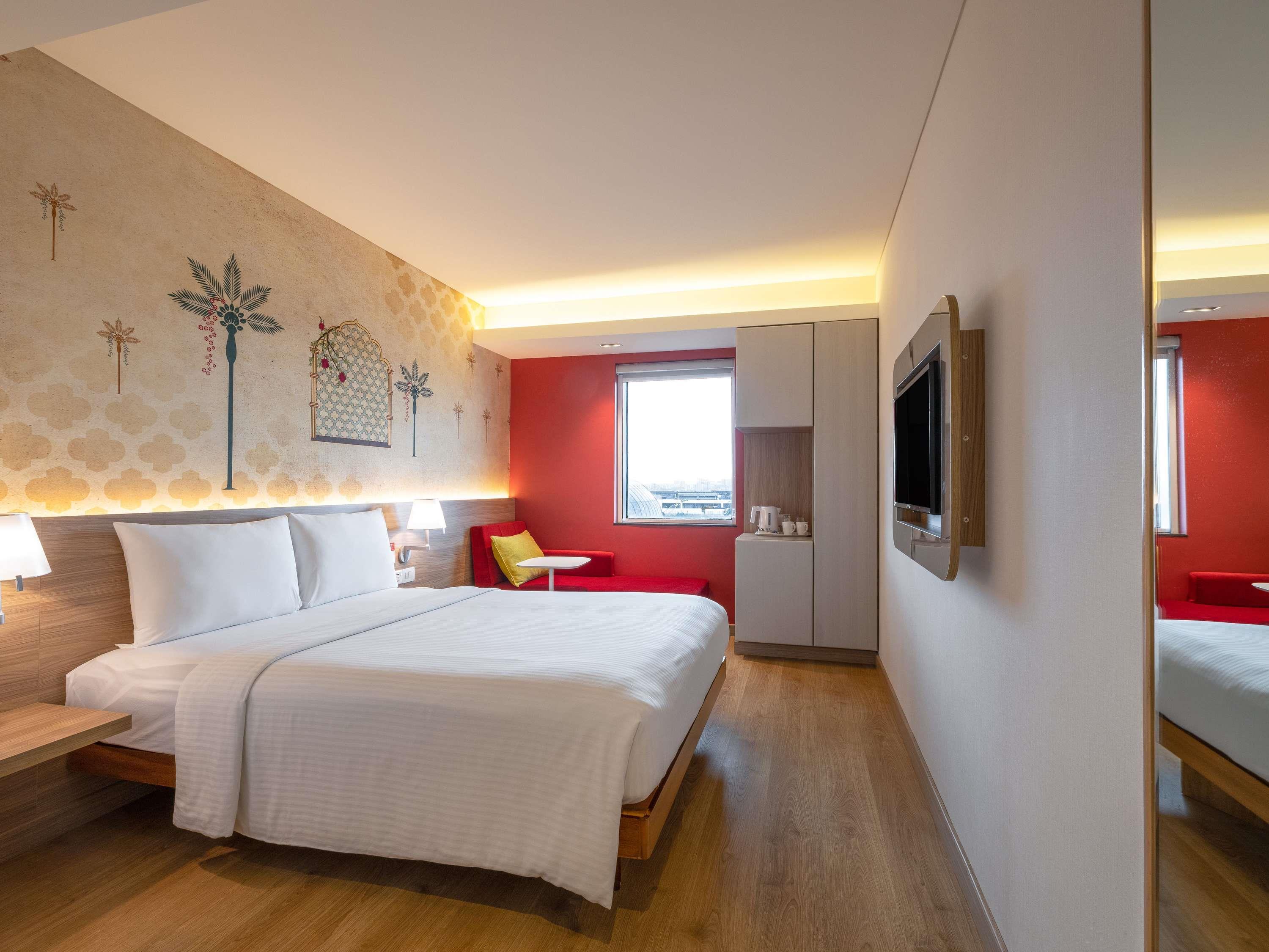 Double Queen Size Bed