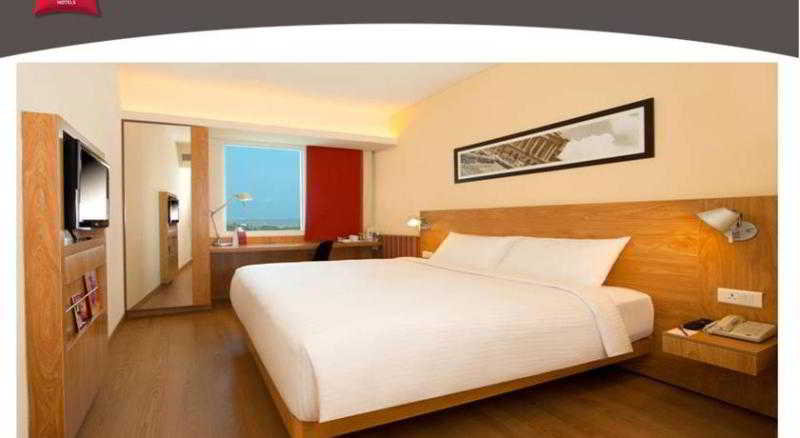 Double Queen Size Bed