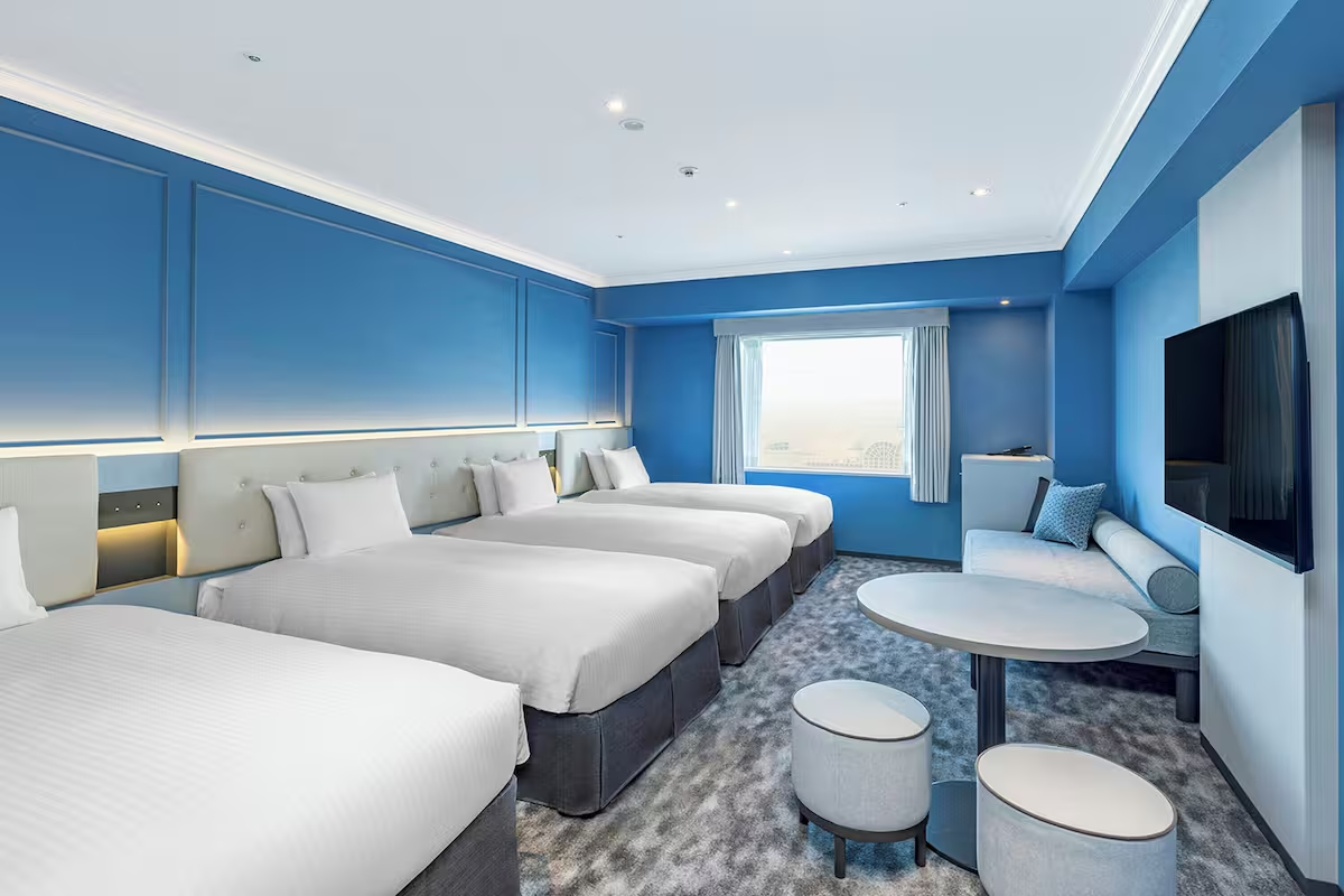 Room Capacity 6