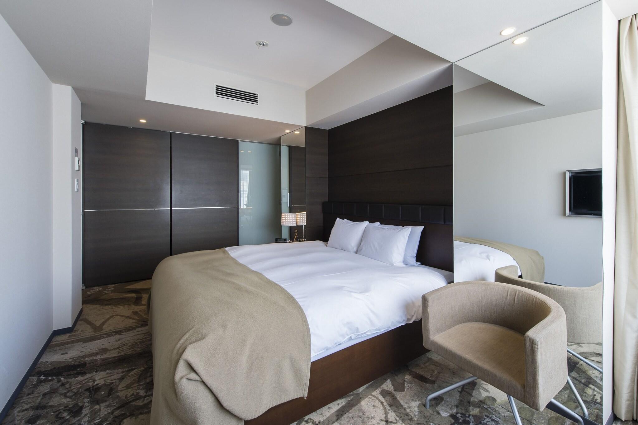 Double Premier King Bed