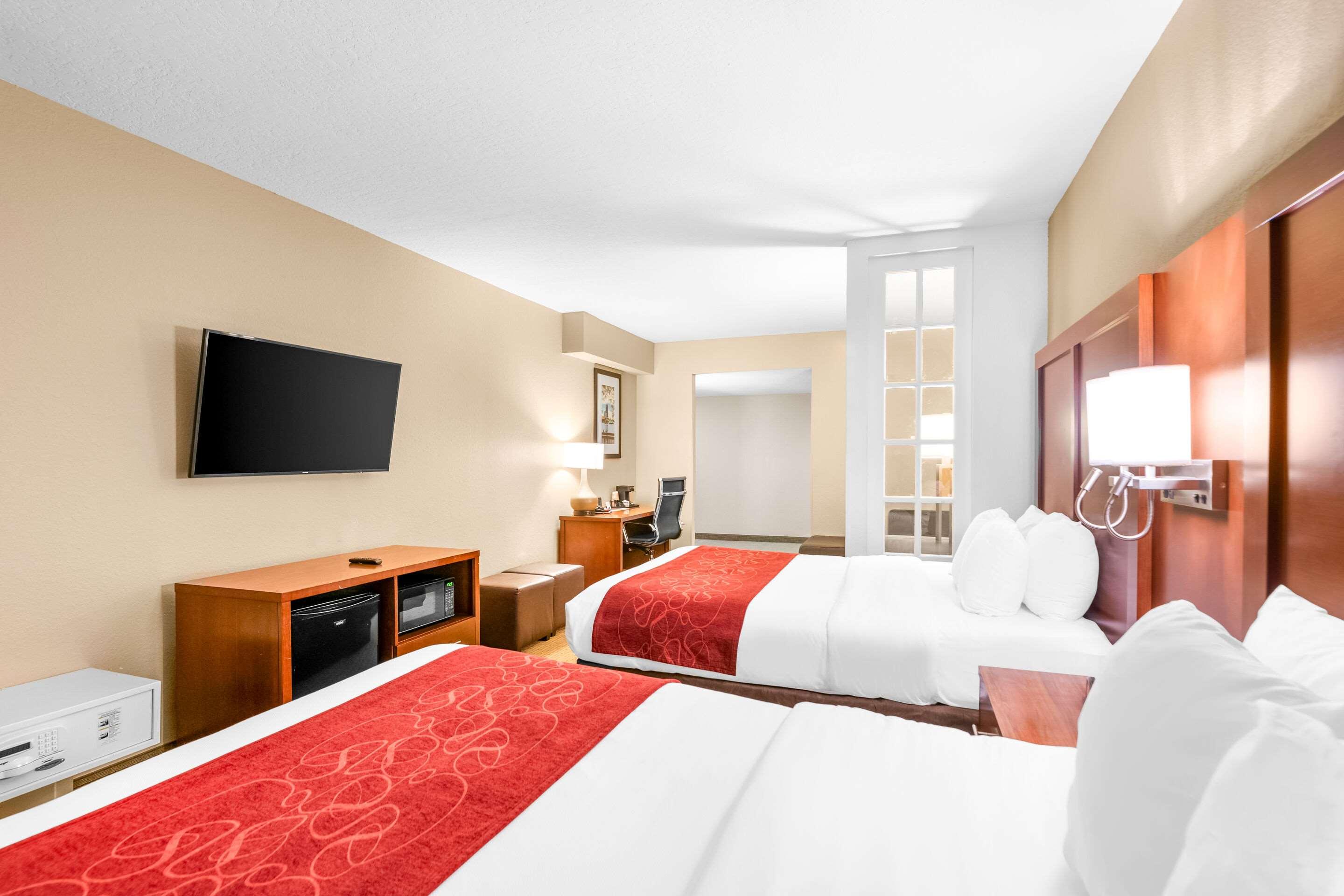 Suite Two Queen Beds