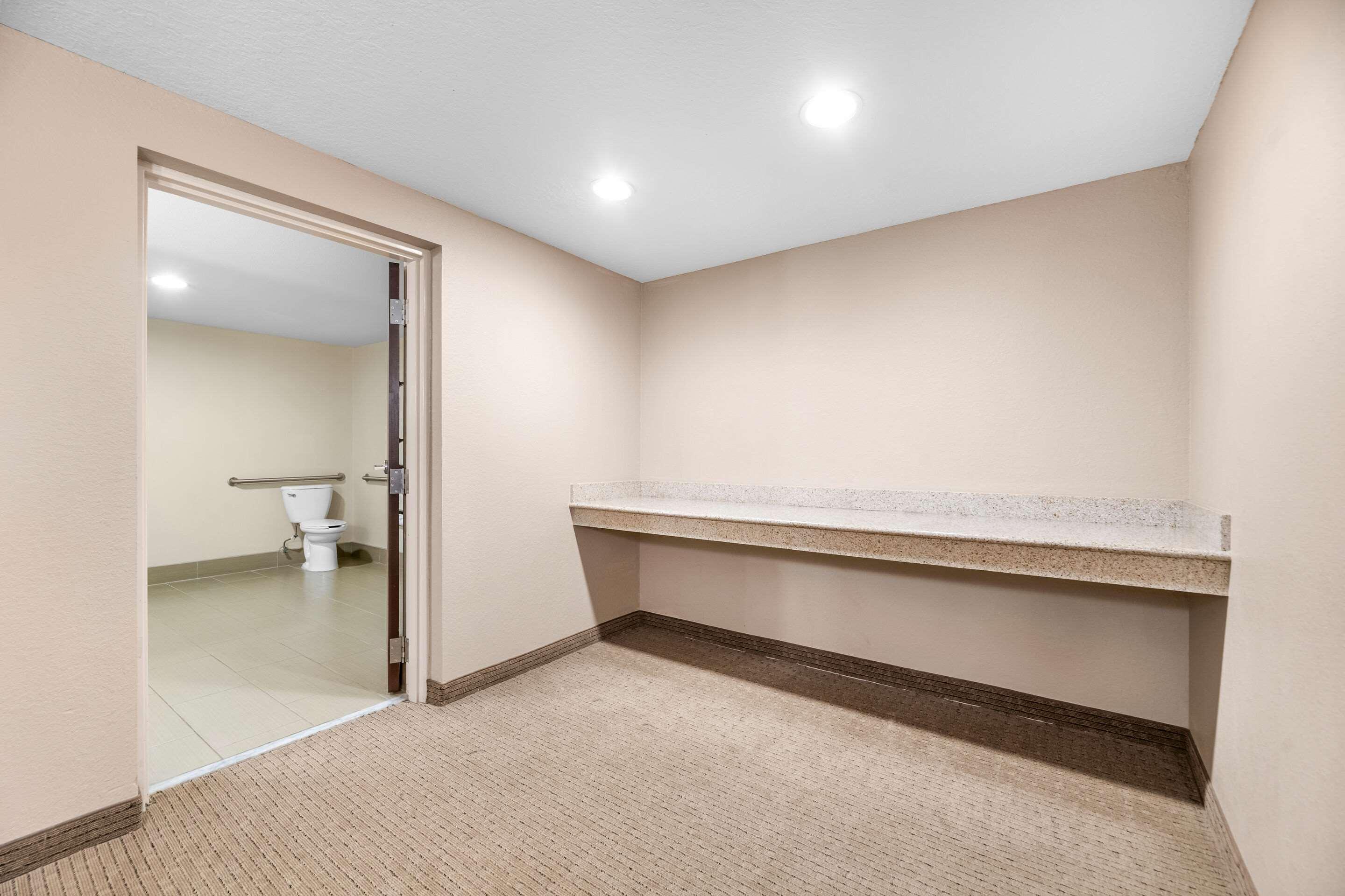 Suite Two Queen Beds