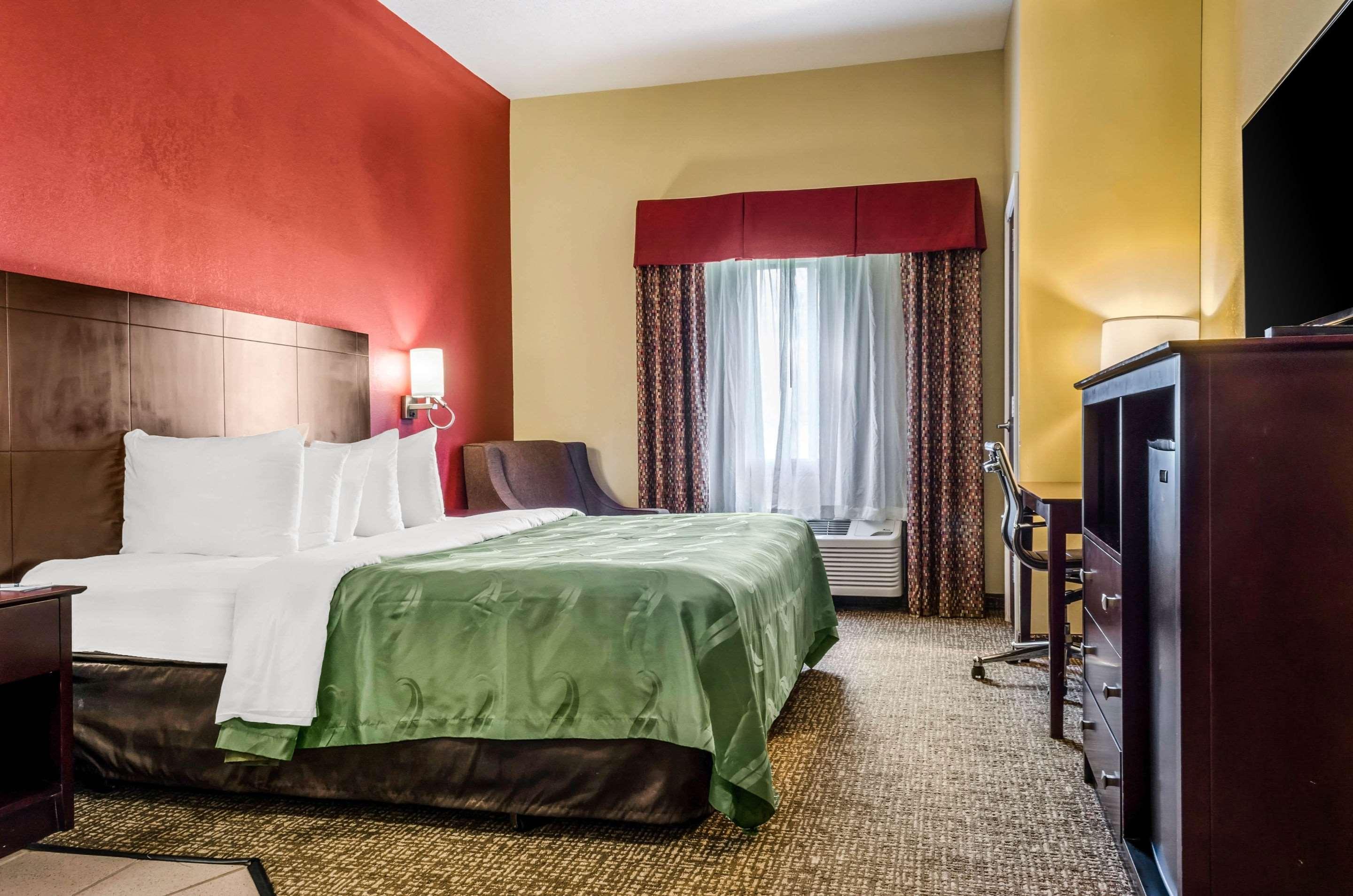 Double King Bed Non Smoking