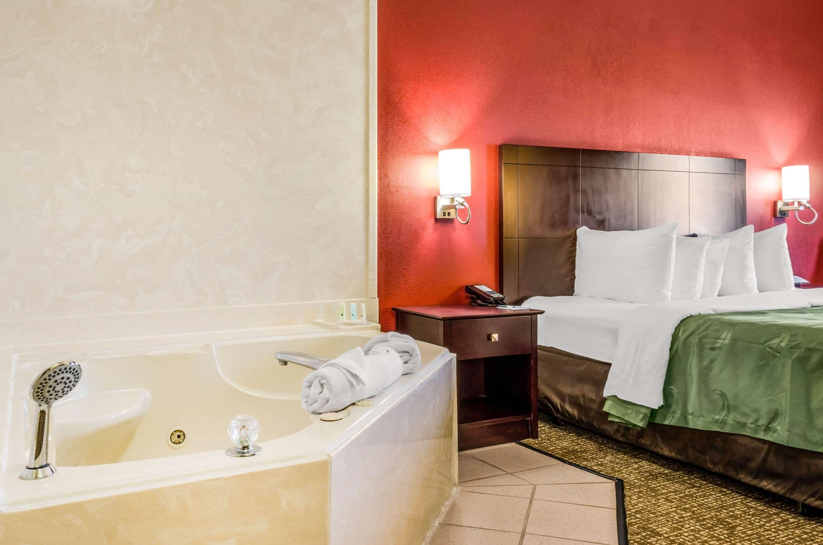 Double King Bed Non Smoking