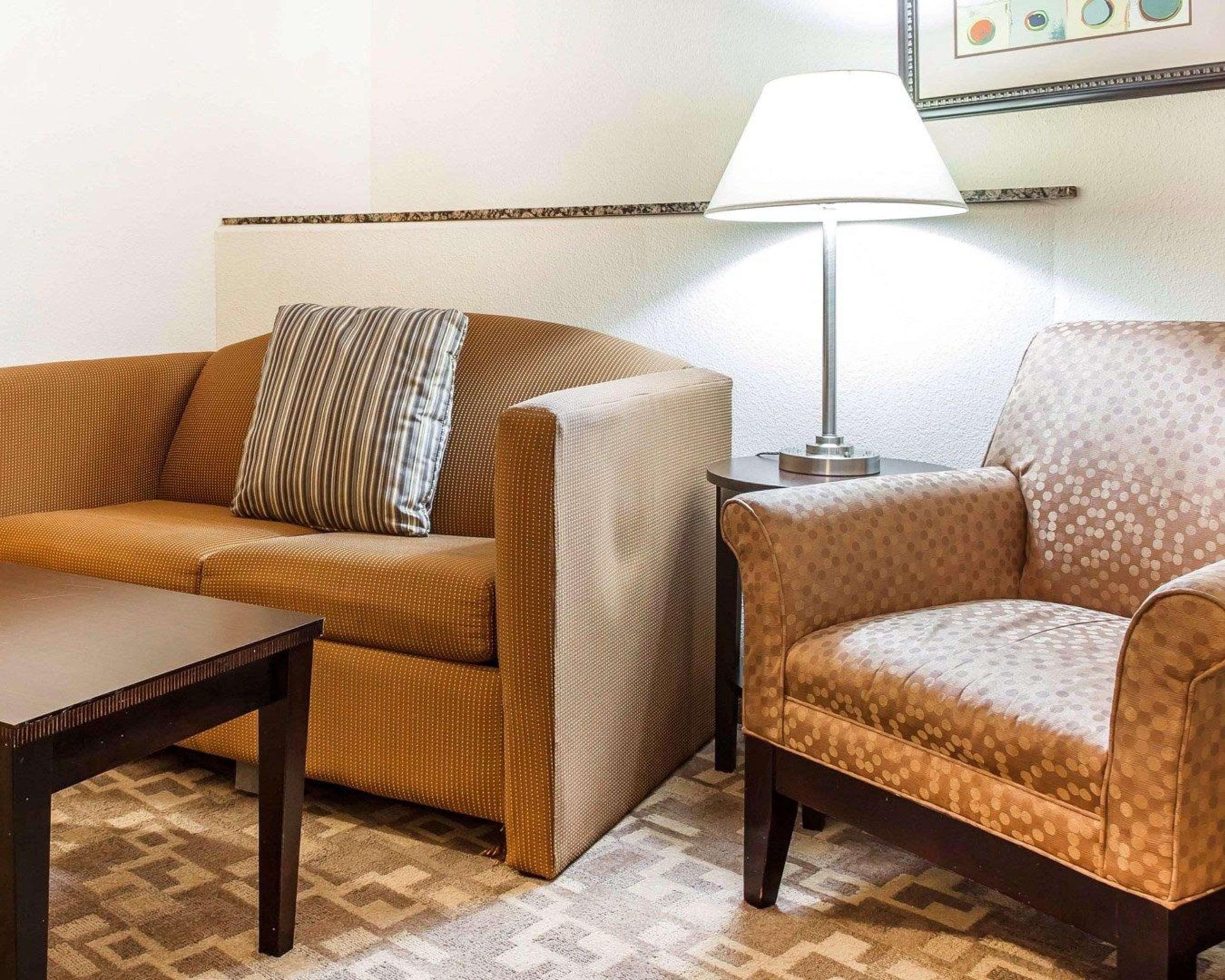 Suite Two Queen Beds Non Smoking