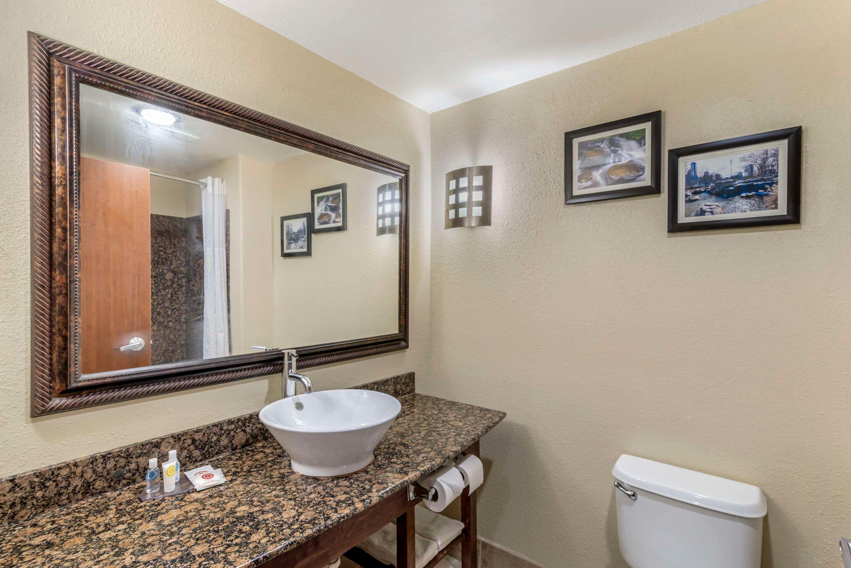 Suite Two Queen Beds Non Smoking