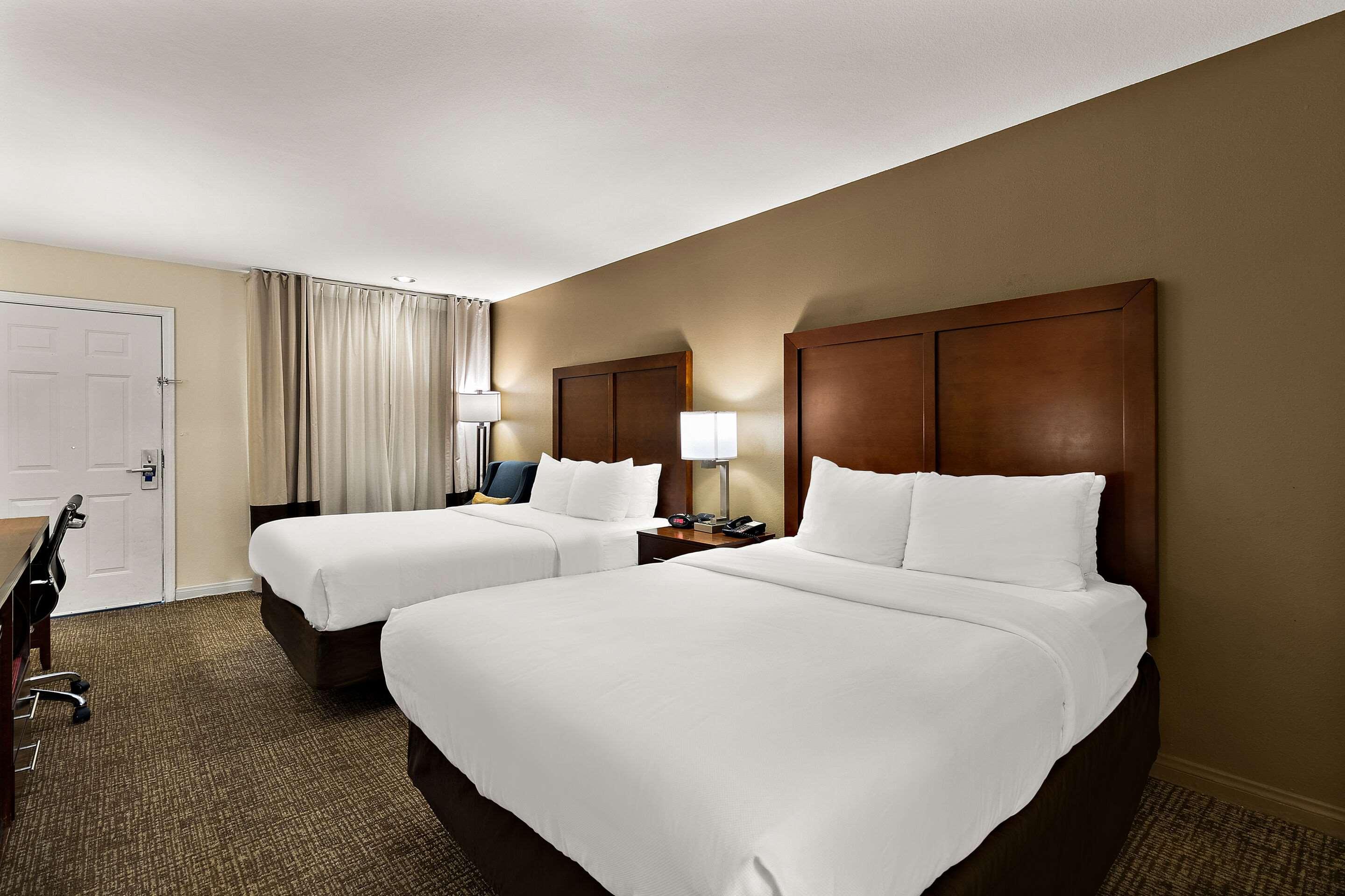 Room Accessible-two Queen Beds