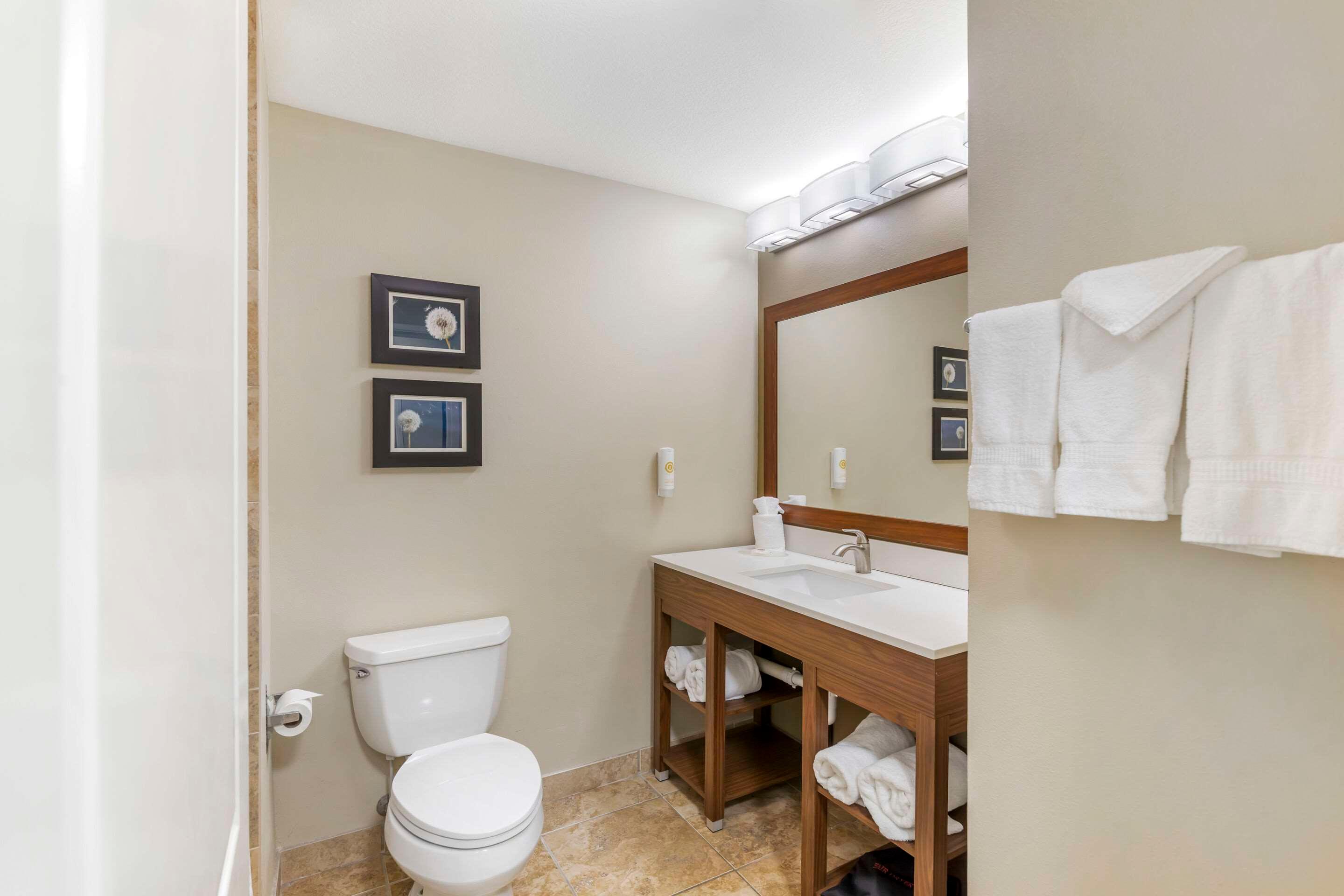 Suite Two Queen Beds Non Smoking