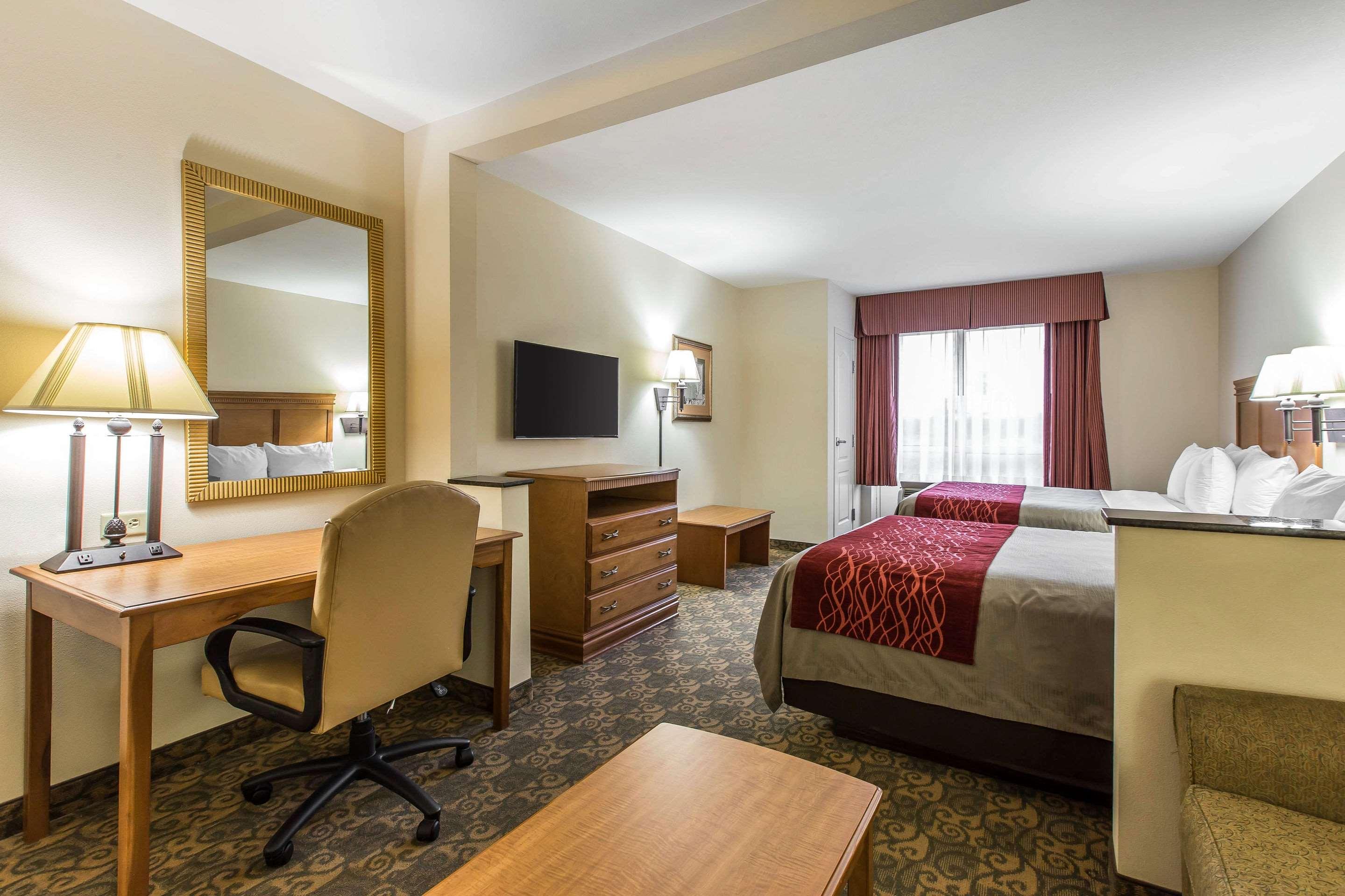 Suite Two Queen Beds Non Smoking