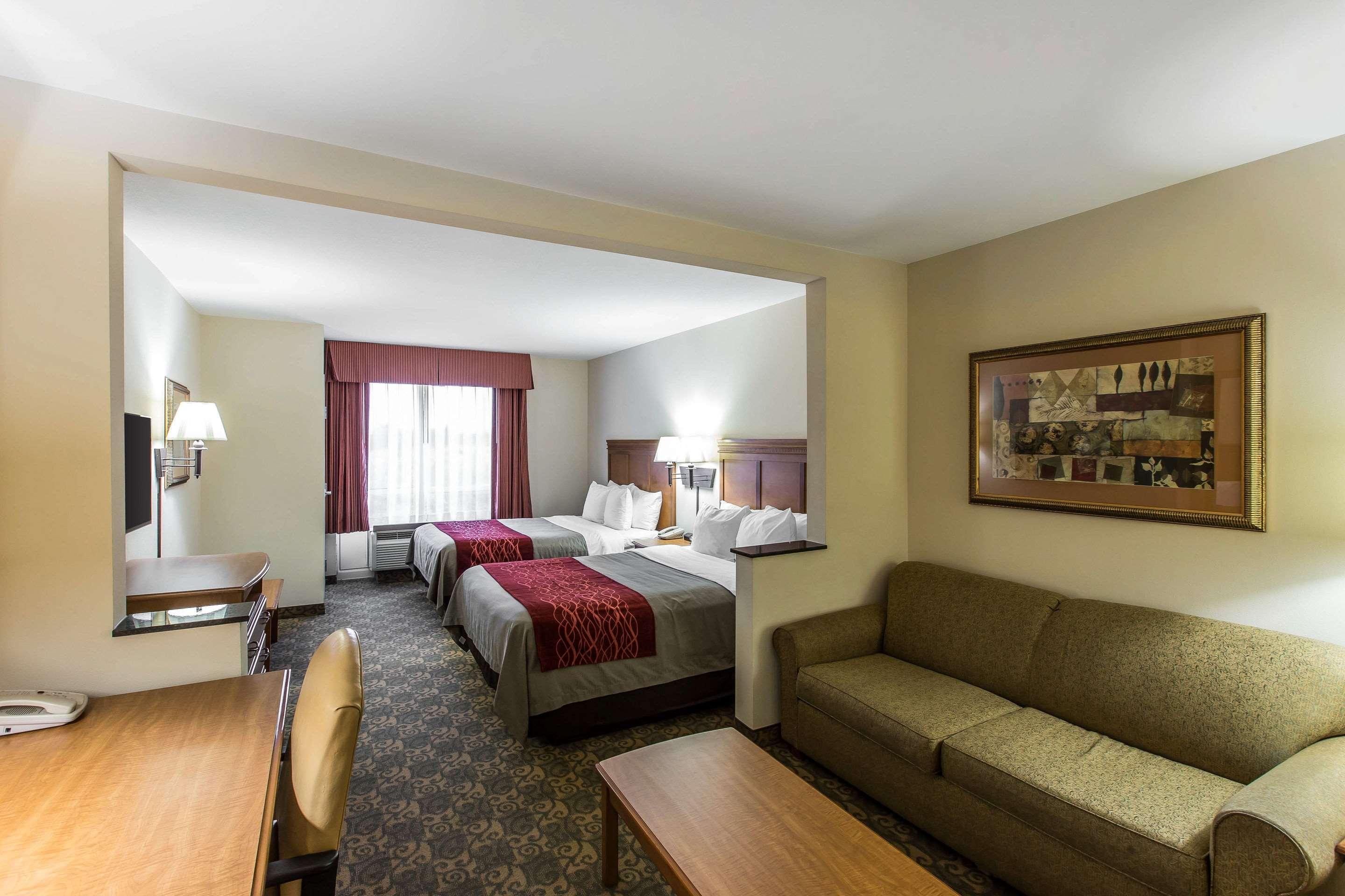 Suite Two Queen Beds Non Smoking