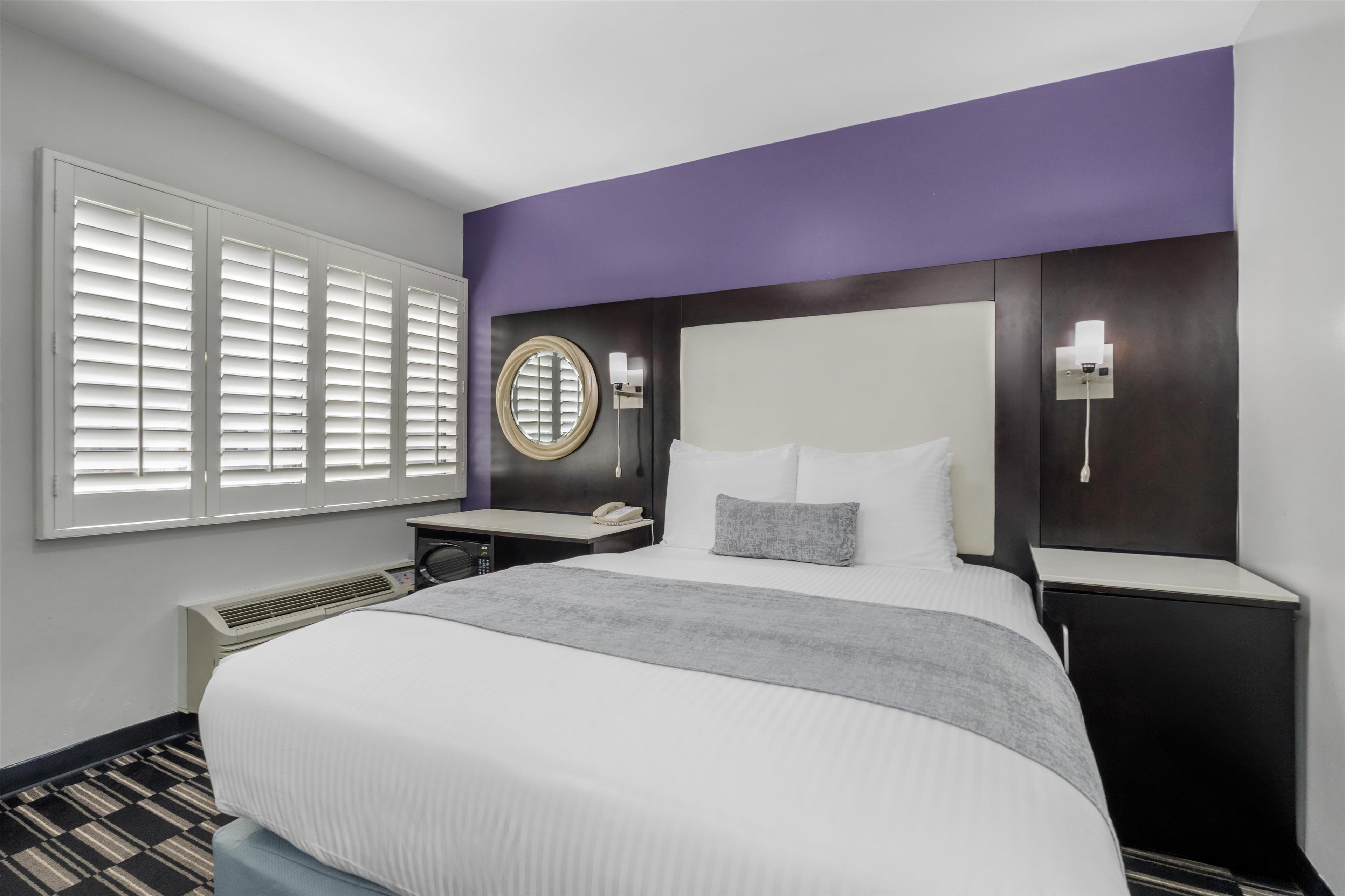 Room Queen Bed Non Smoking