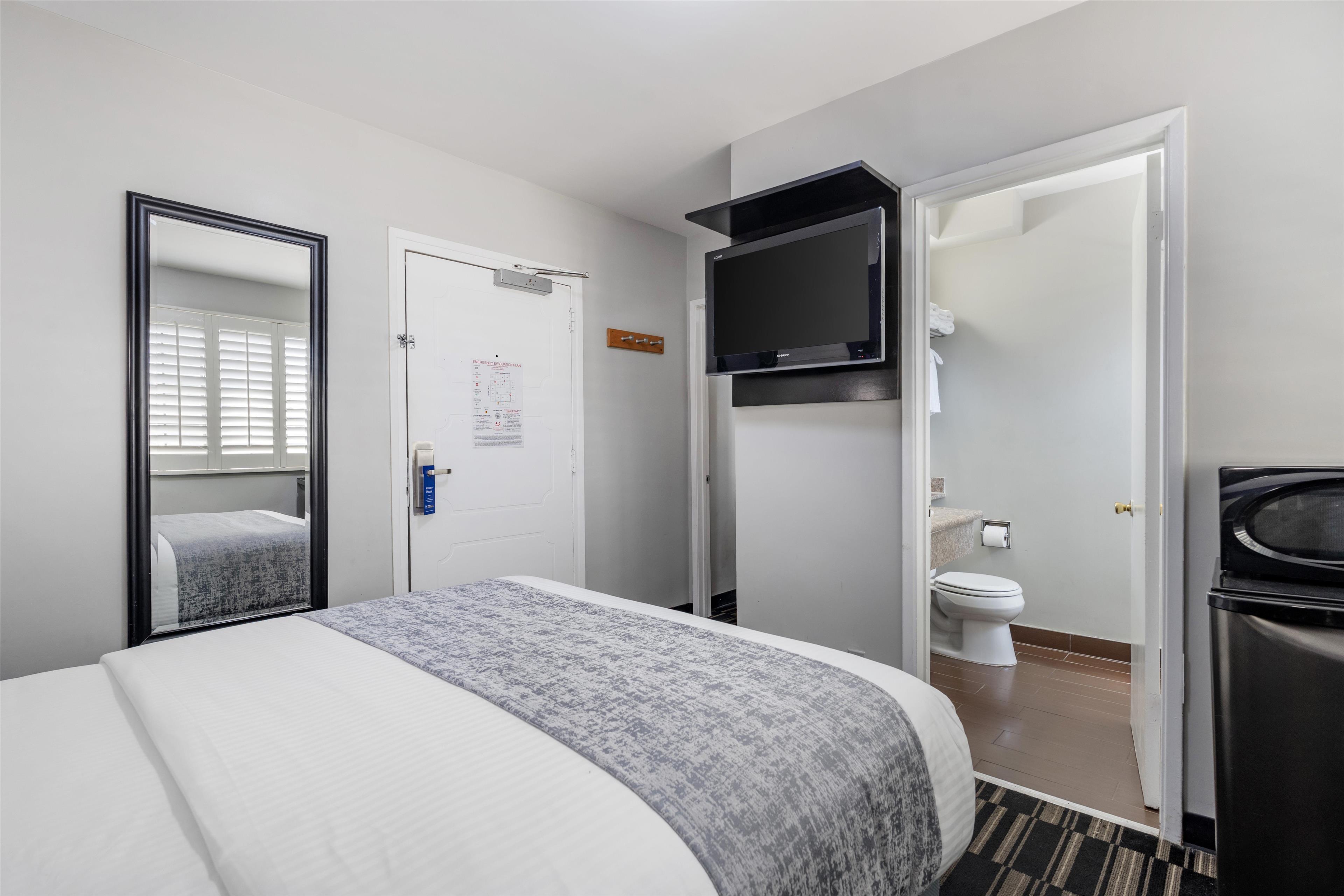 Suite Two Queen Beds Non Smoking