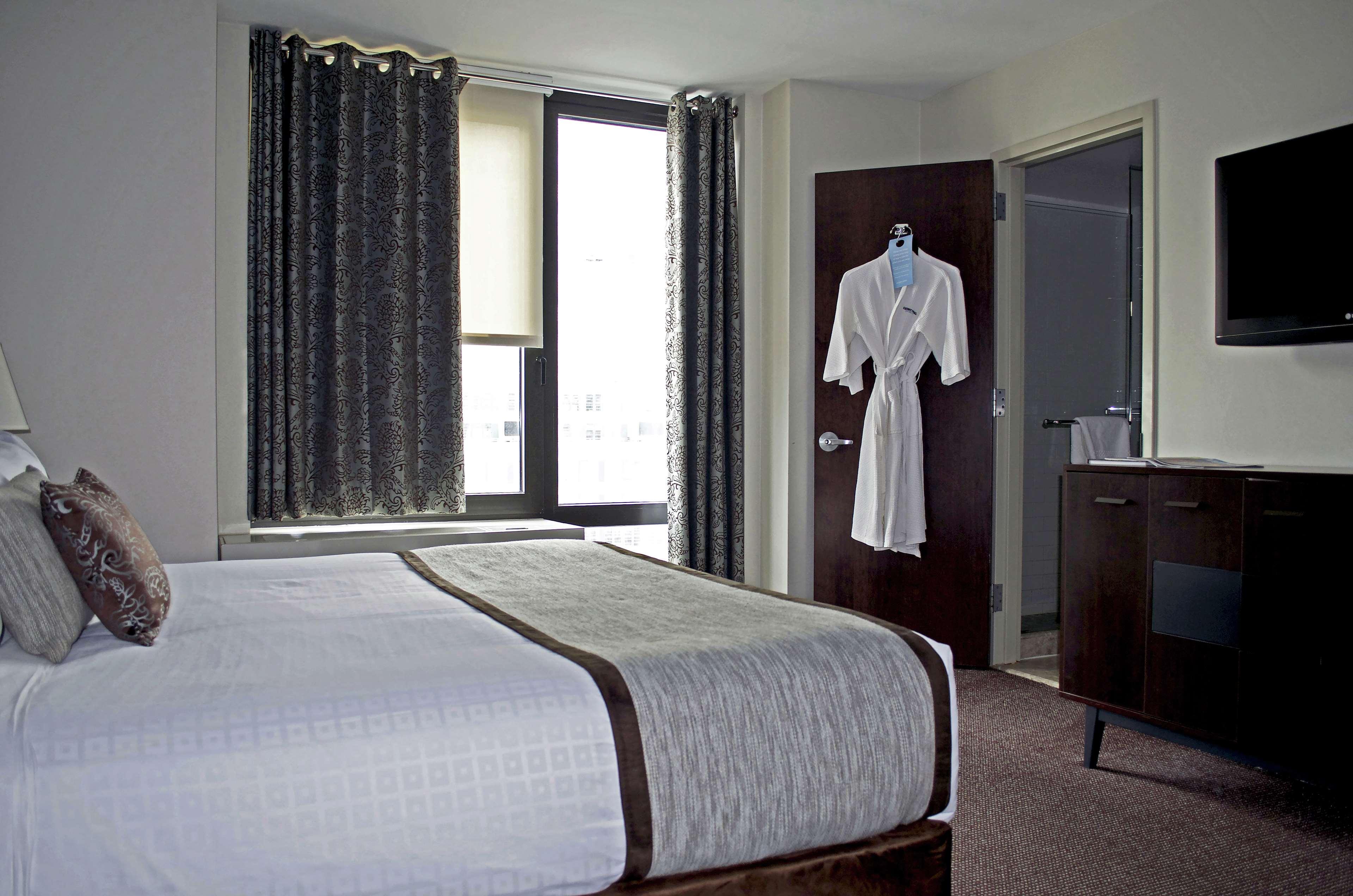 Room Deluxe King Bed